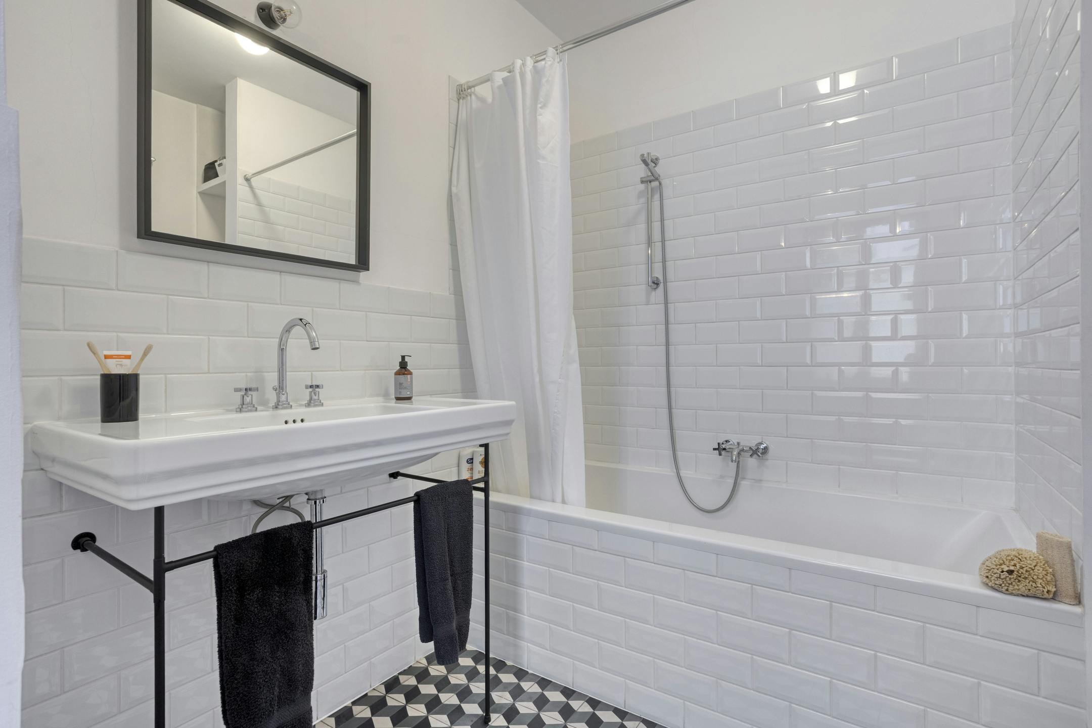 Duplex appartment te Sint-Gillis met 2 slaapkamers foto 20