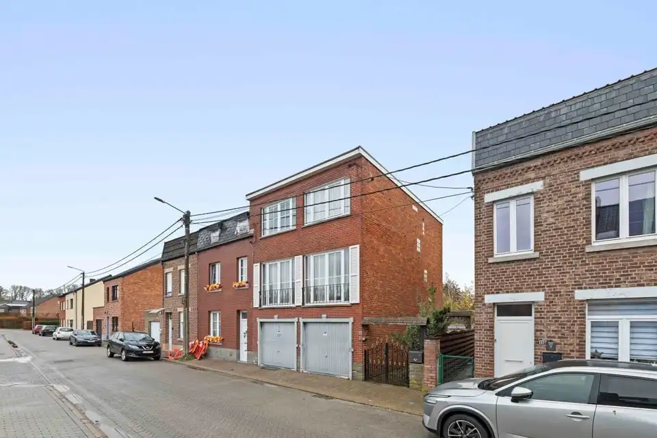 HALFOPEN BEBOUWING MET GARAGE EN GROTE TUIN IN TONGEREN foto 32