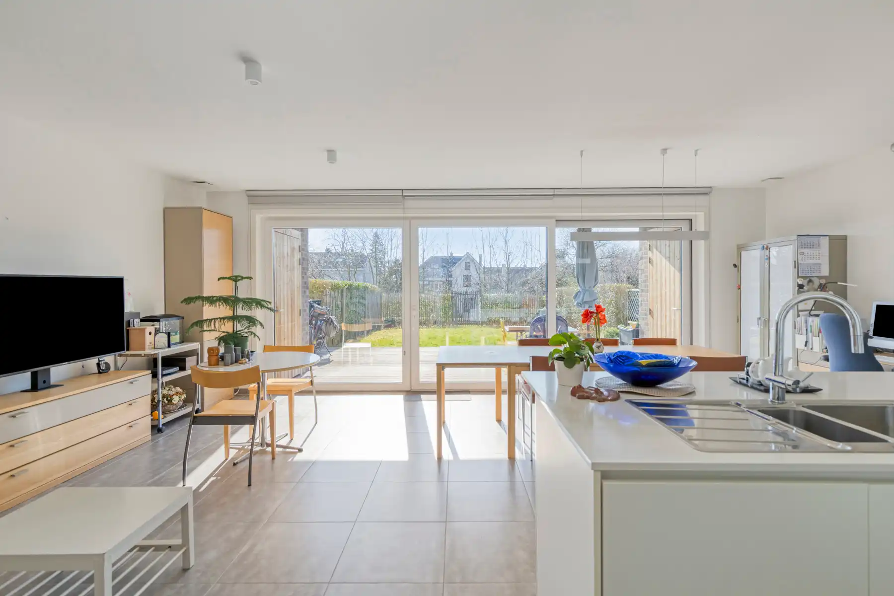 Recent gelijkvloers appartement met 2 slaapkamers + garage foto 7