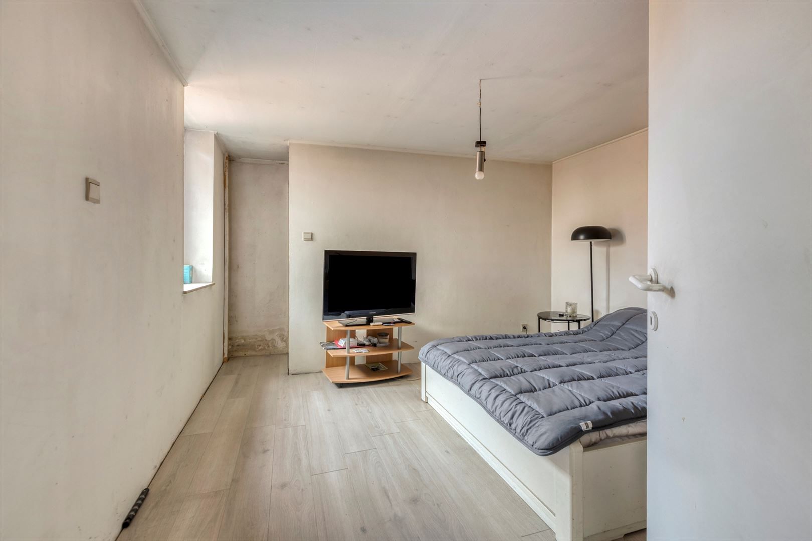 Te renoveren gelijkvloers appartement foto 11