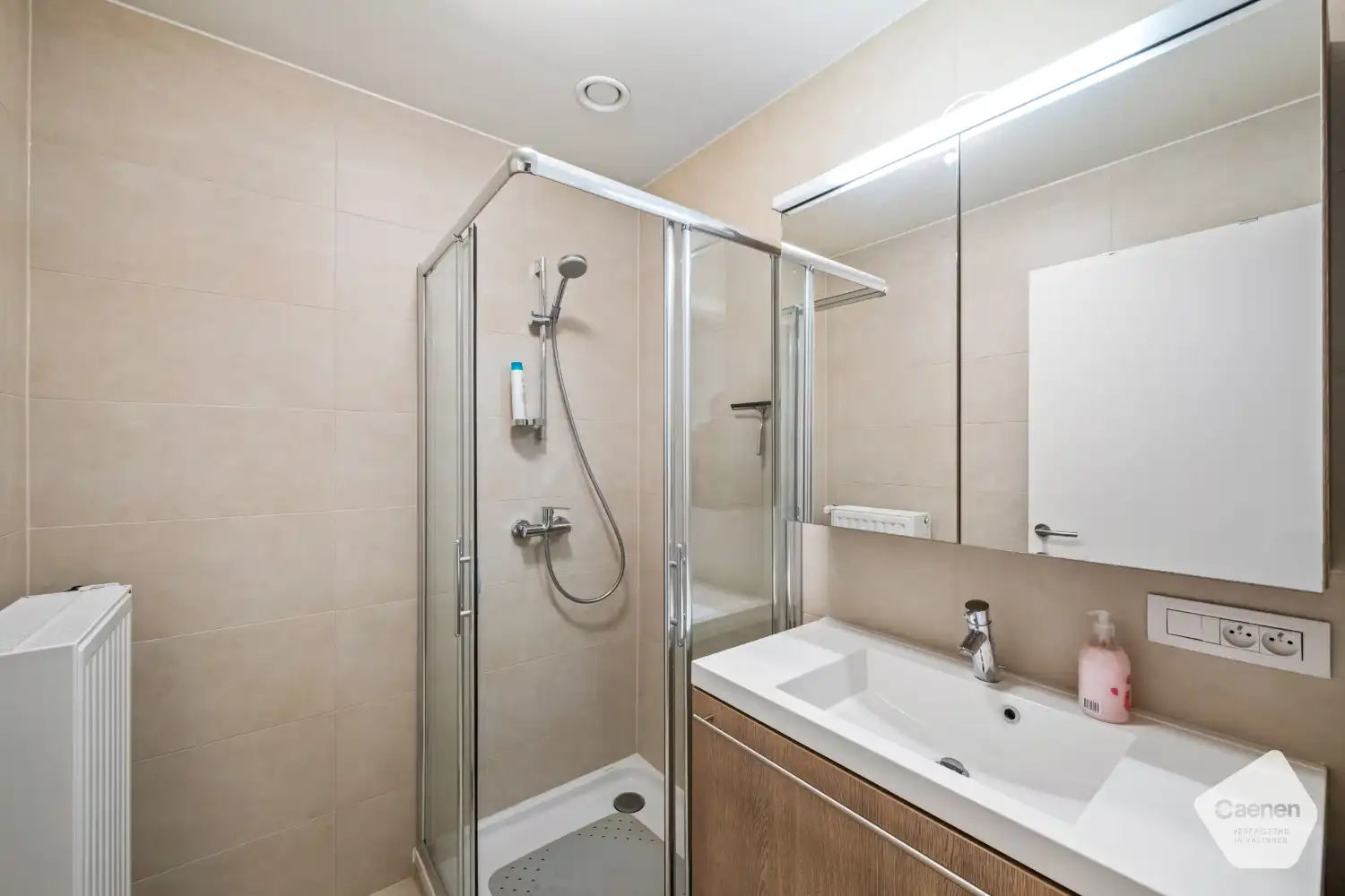 Uiterst kwalitatieve studio vlakbij het strand foto 9