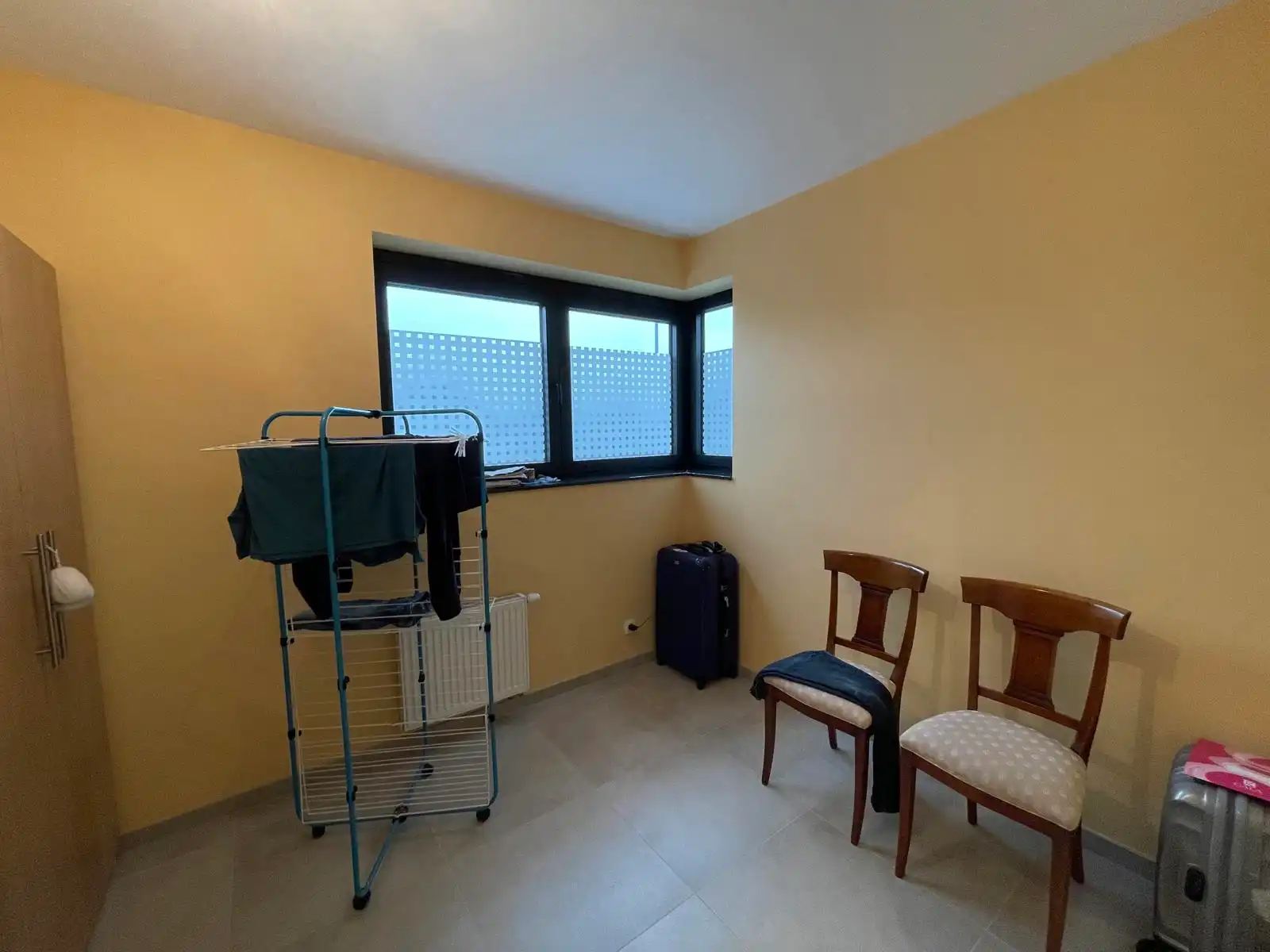 NIEUWERKERKEN - Lichtrijk appartement met ruim terras én garage. foto 9