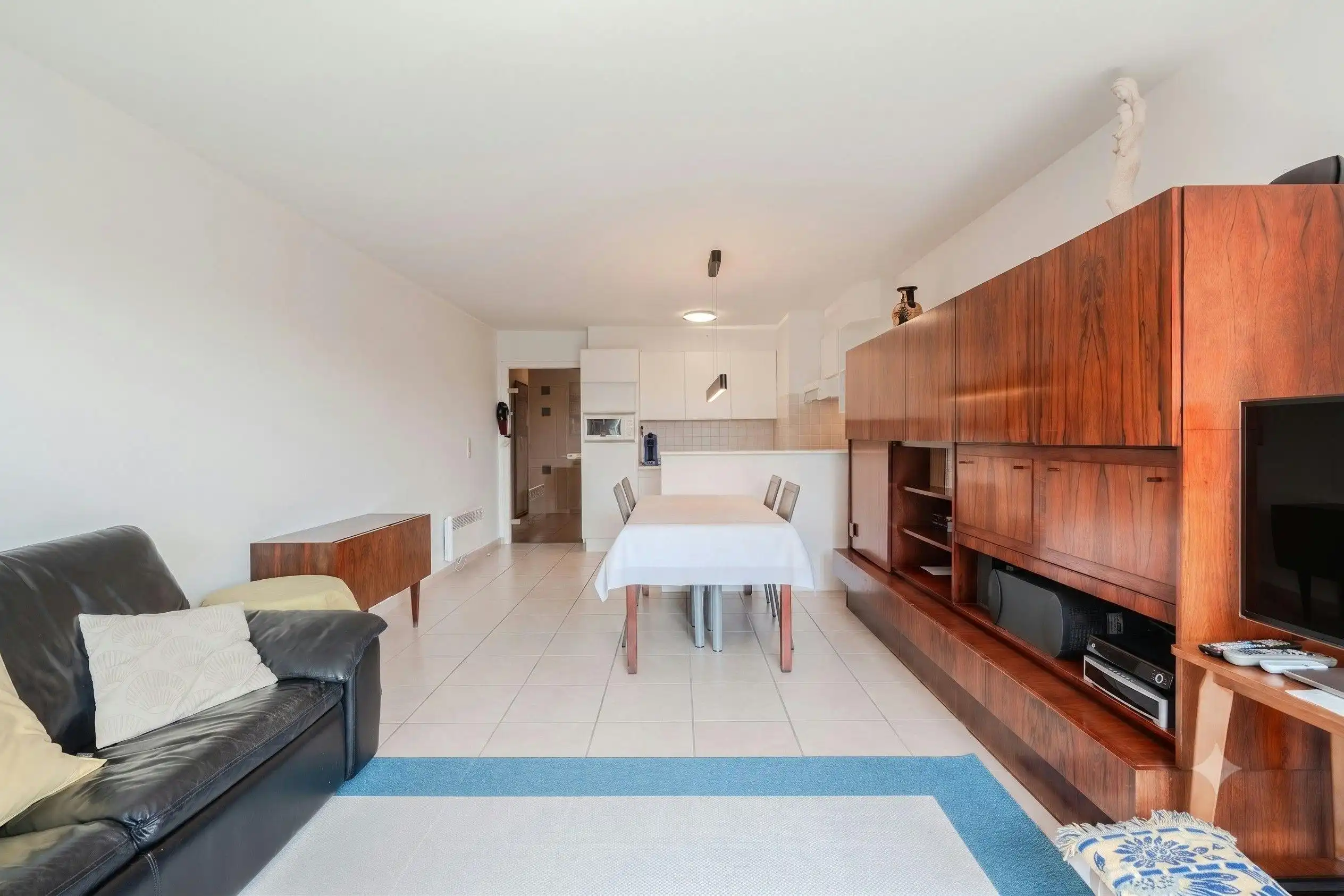 Instapklaar appartement met 2 slaapkamers en zijdelings zeezicht! foto 6