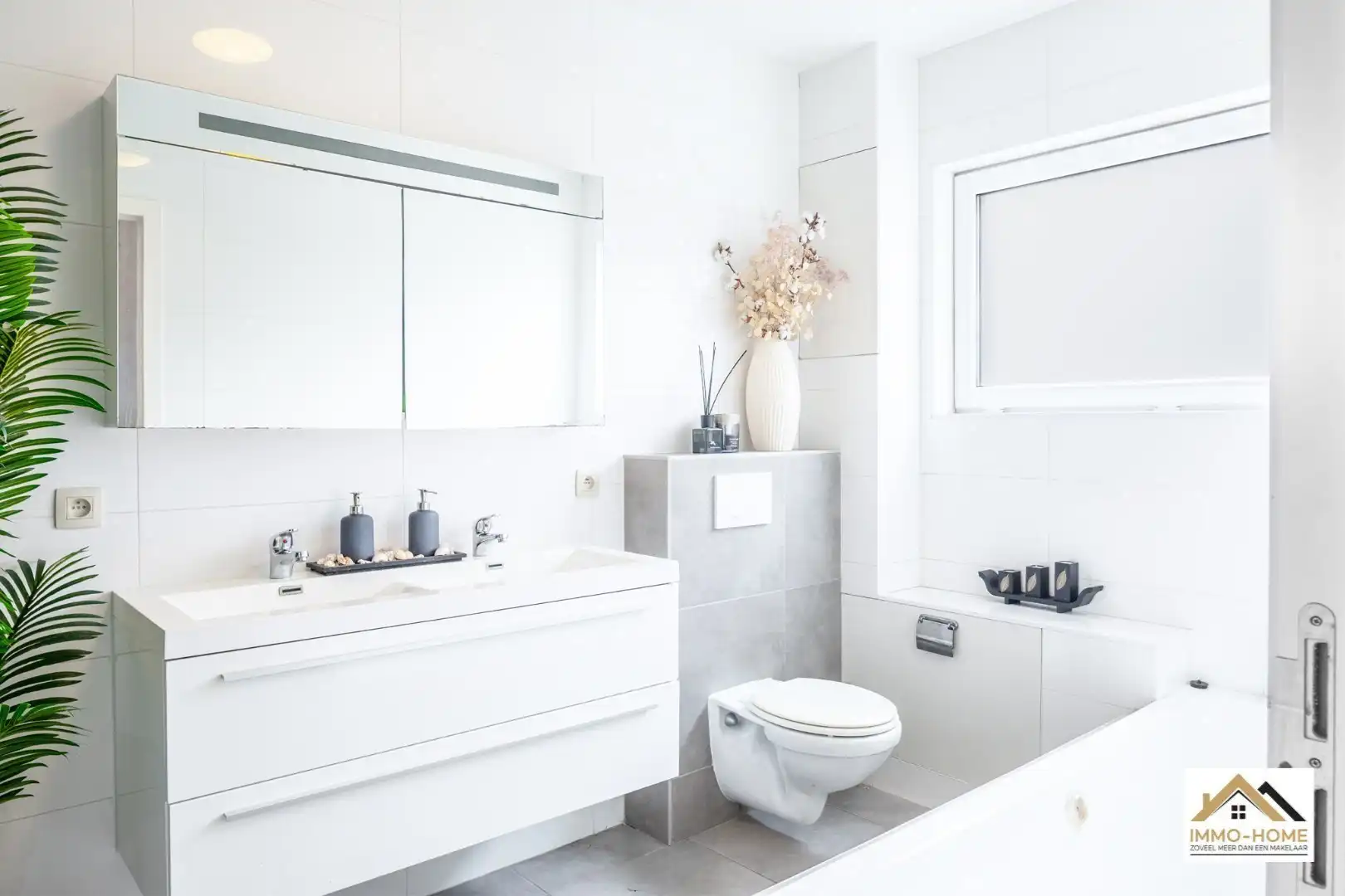 Gerenoveerde ruime woning nabij centrum van Lokeren foto 20