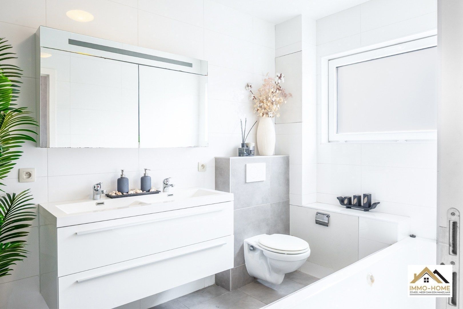 Gerenoveerde Gesloten bebouwing nabij centrum van Lokeren foto 15