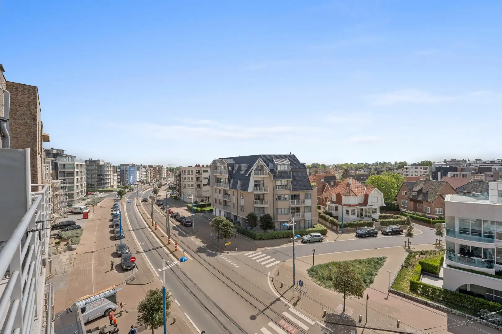 Prachtig en ruim 2 slaapkamerappartement te koop nabij de zeedijk foto 12