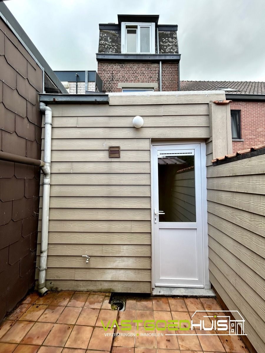 Vernieuwde stadswoning met 3 slaapkamers foto 23