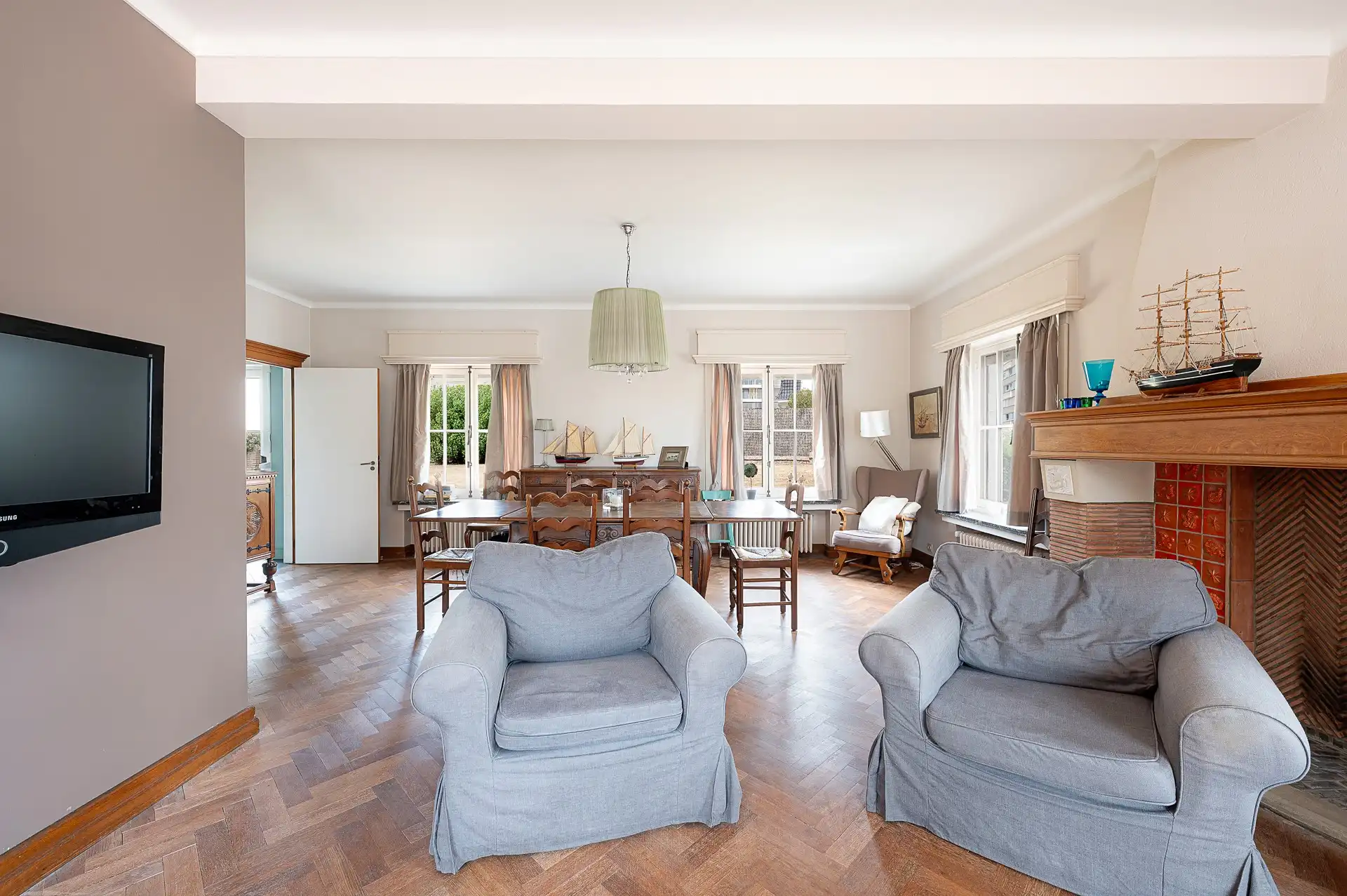 Majestueuze villa op toplocatie en 919m² grond, op slechts 150 meter van het strand foto 5