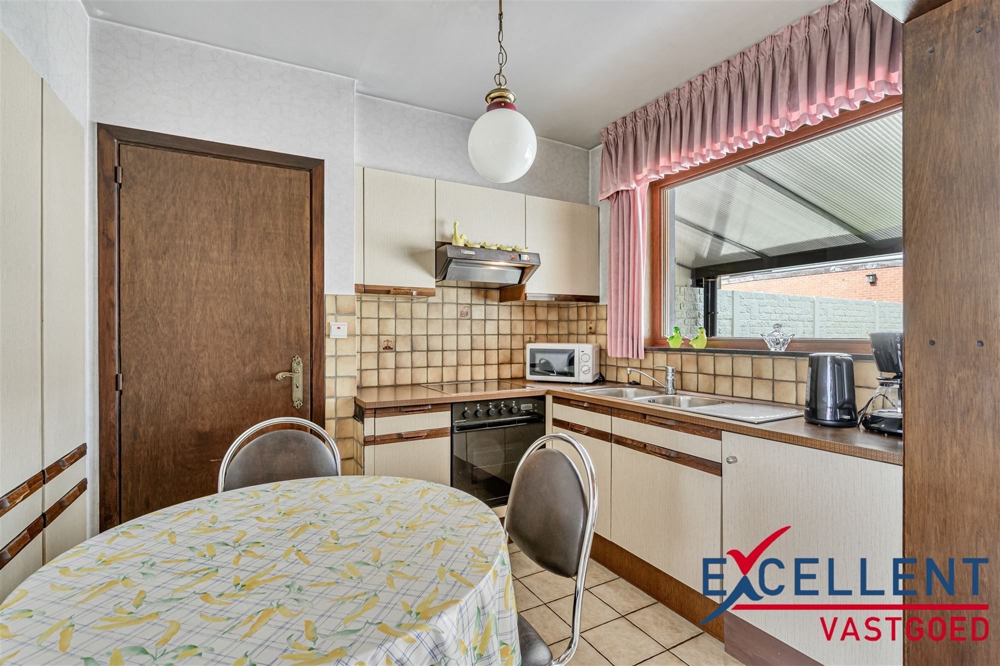 Gunstig gelegen woning met 4 slaapkamers te koop Deinze foto 3