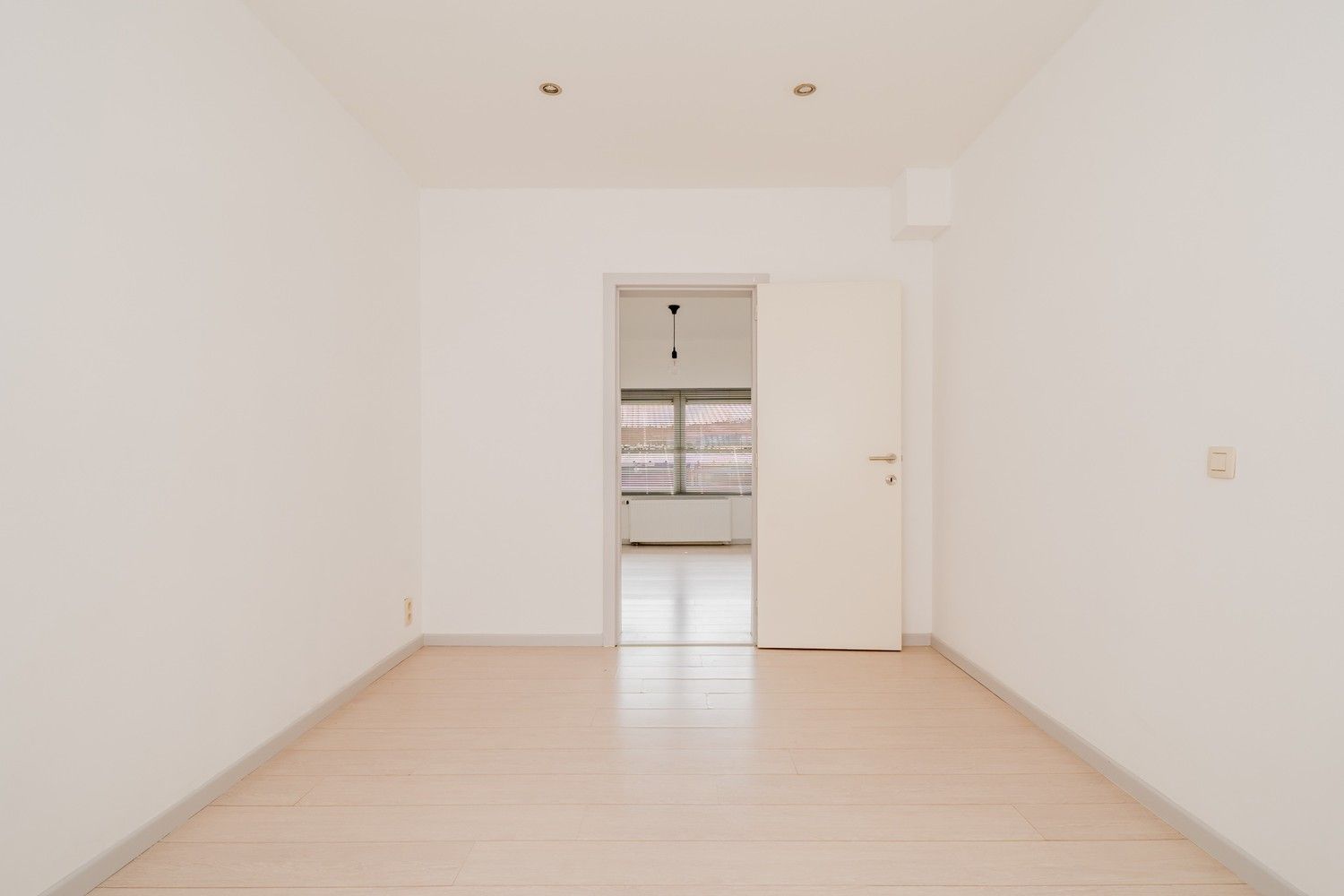Gerenoveerde dijkwoning met prachtige verzichten! foto 15