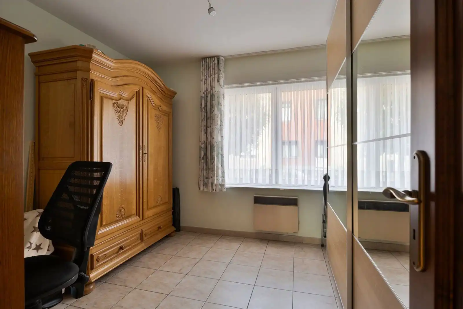 Instapklaar appartement met ruim terras en garage foto 14