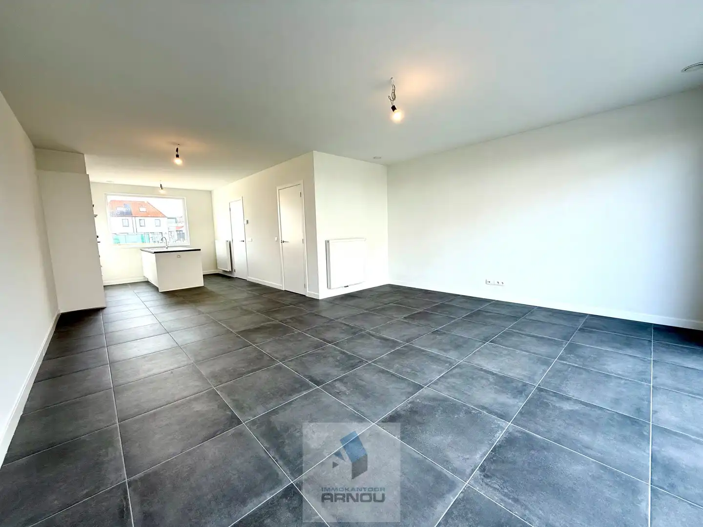 Nieuwbouwwoning met 3 slaapkamers, tuin en carport foto 7