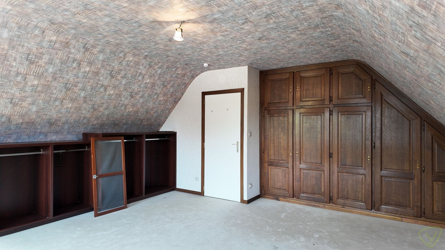 Villa op zonnig en ruim perceel met investeringspotentieel foto 12