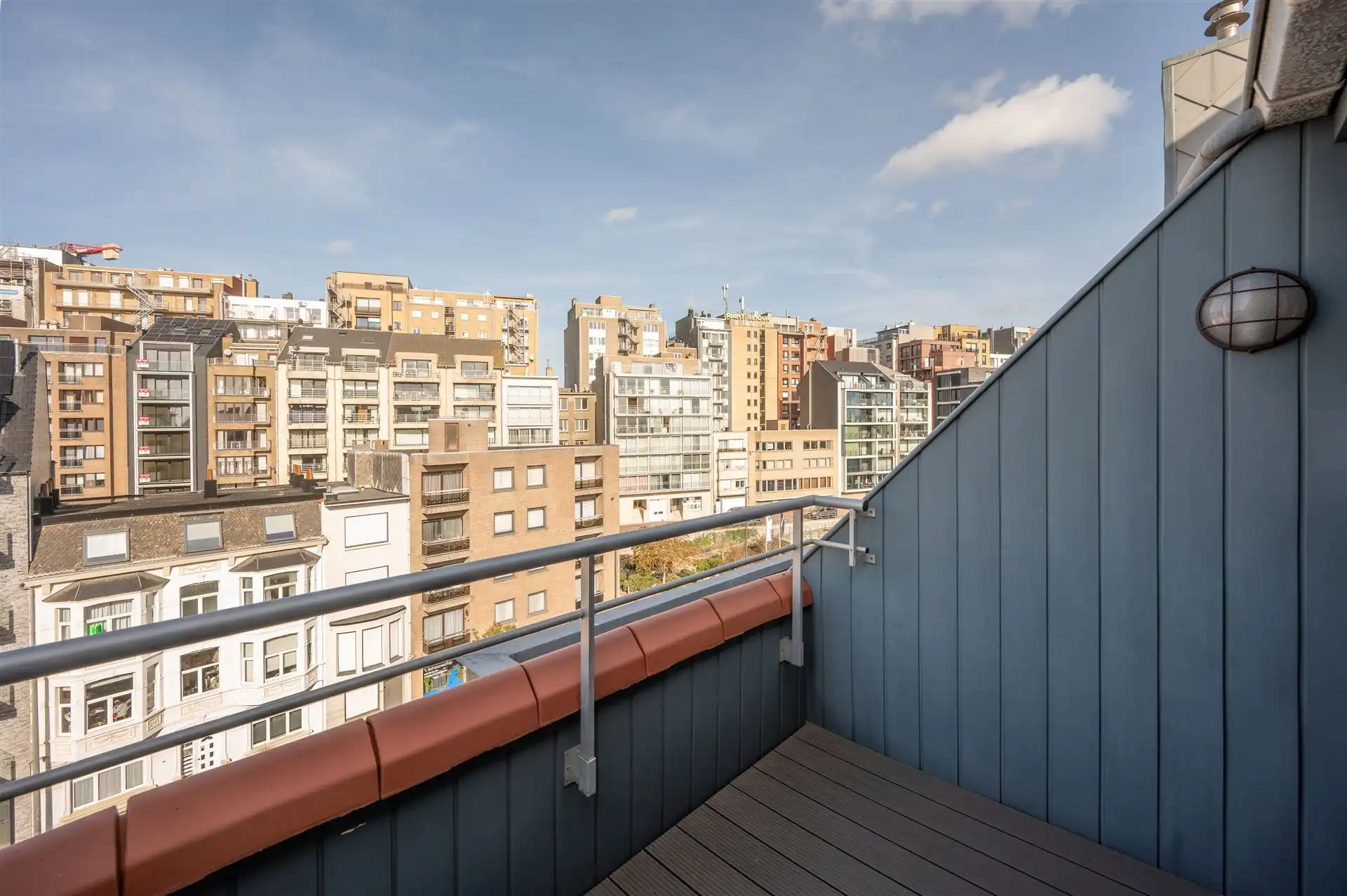Ruime en stijlvolle duplex met terras en open zicht foto 3