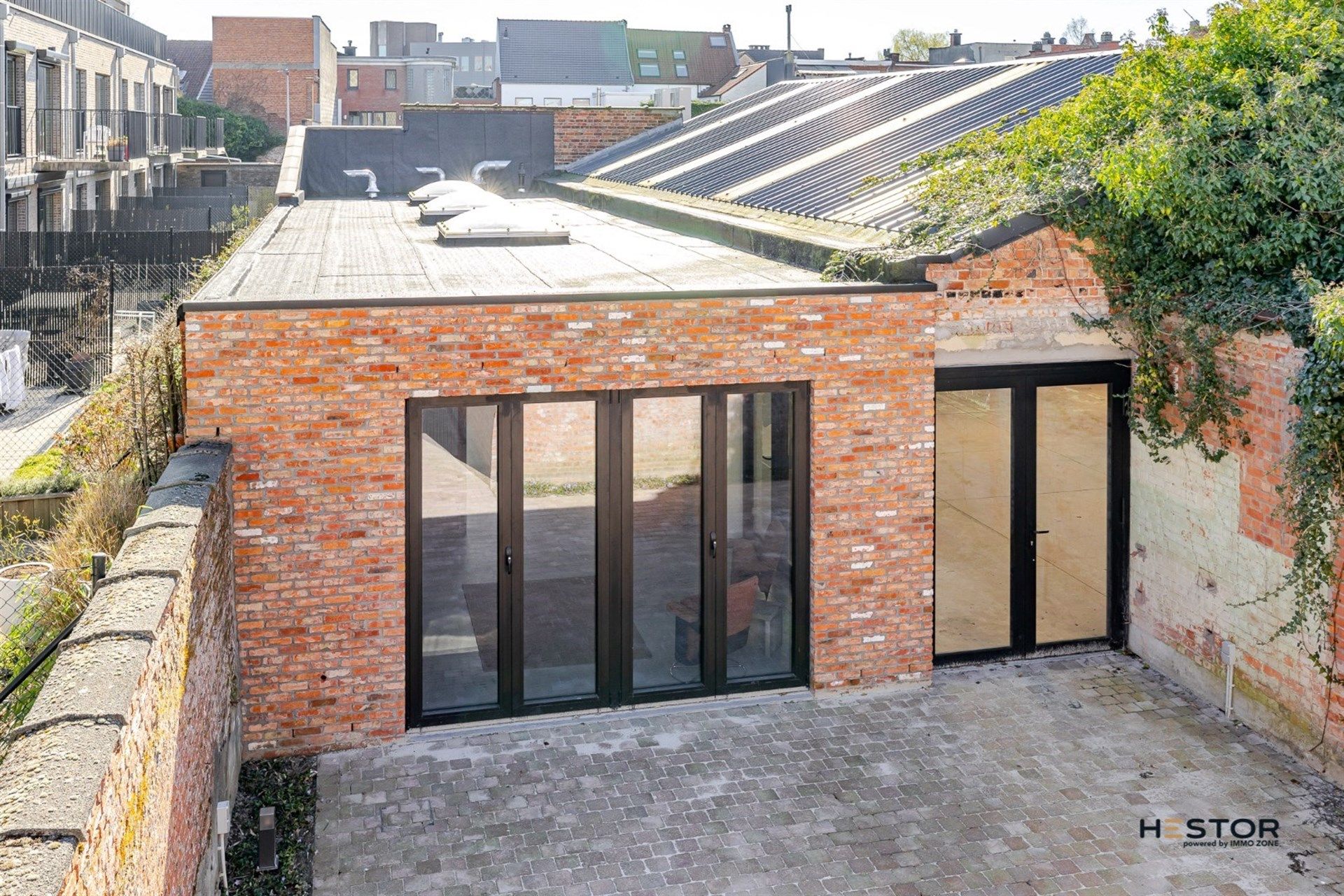 Stijlvol kantoor met veelzijdig magazijn in Sint-Niklaas foto 9