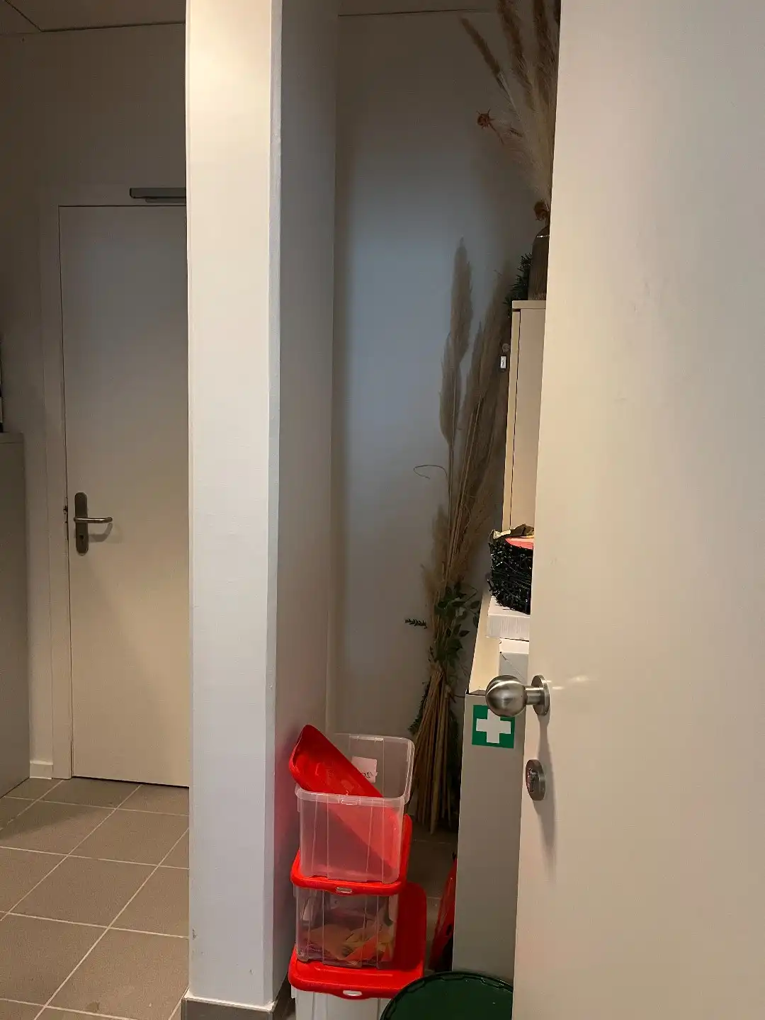 Ruim goed gelegen handelspand centrum Lommel foto 23