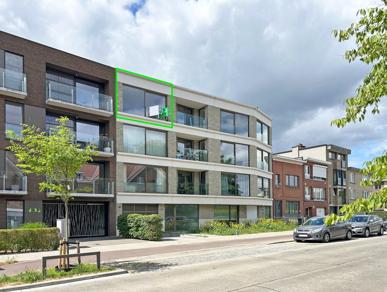 Licht appartement met 2 slaapkamers en een privatief terras! foto {{pictureIndex}}