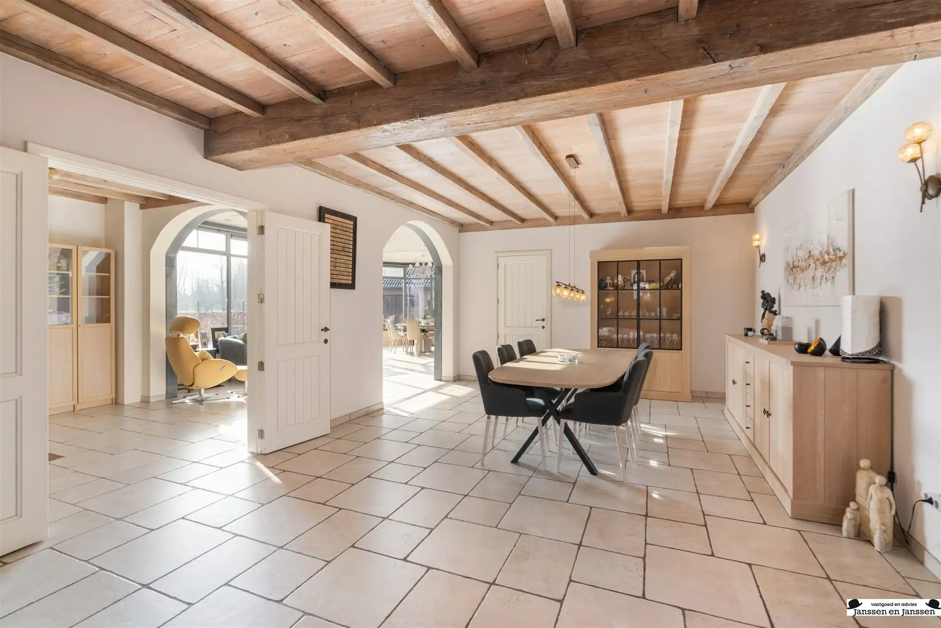 Exclusieve villa op een perceel van ca. 2000 m² in Loenhout foto 8