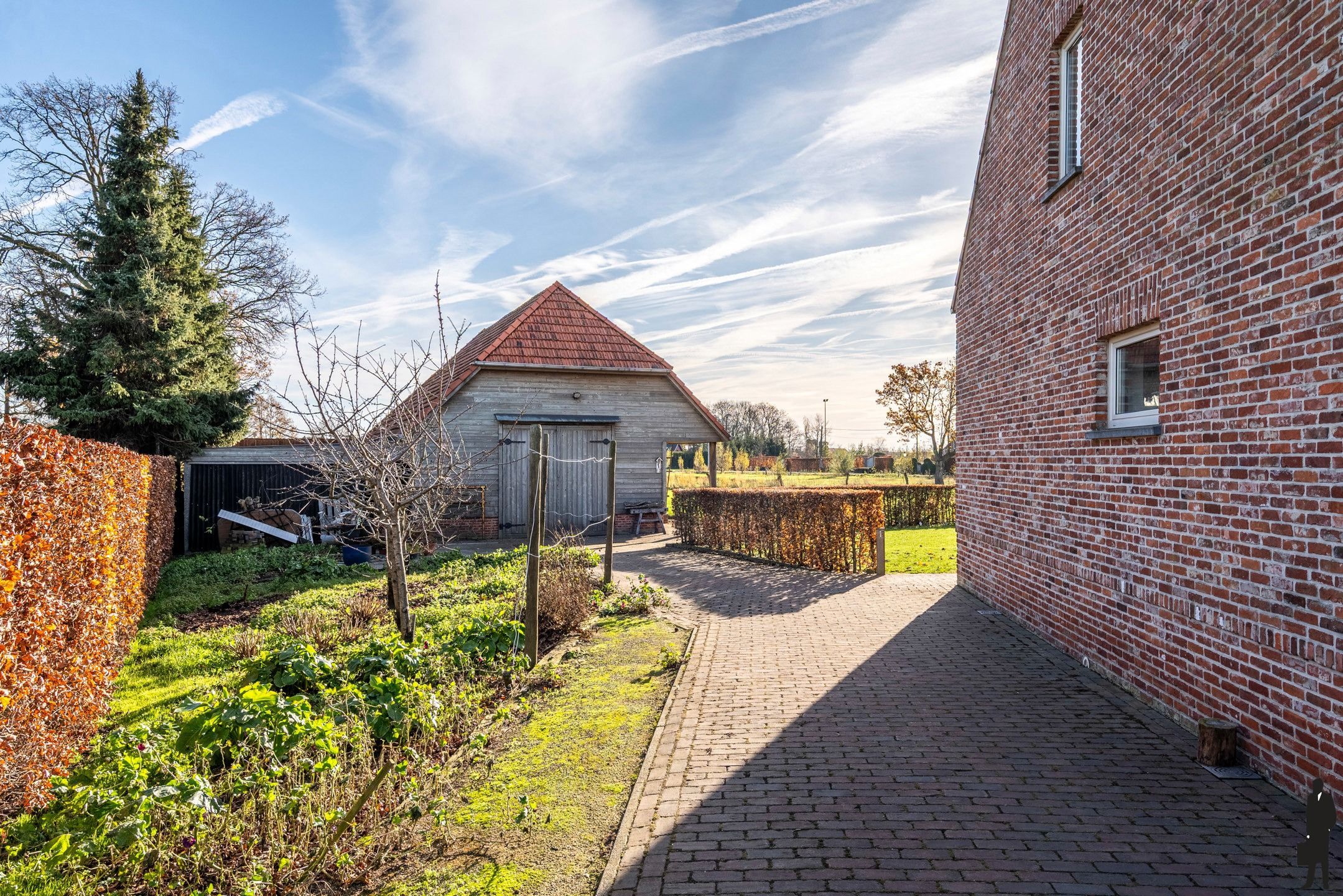 Landelijk gelegen woning in Minderhout op ca 9.000 m² grond foto 40