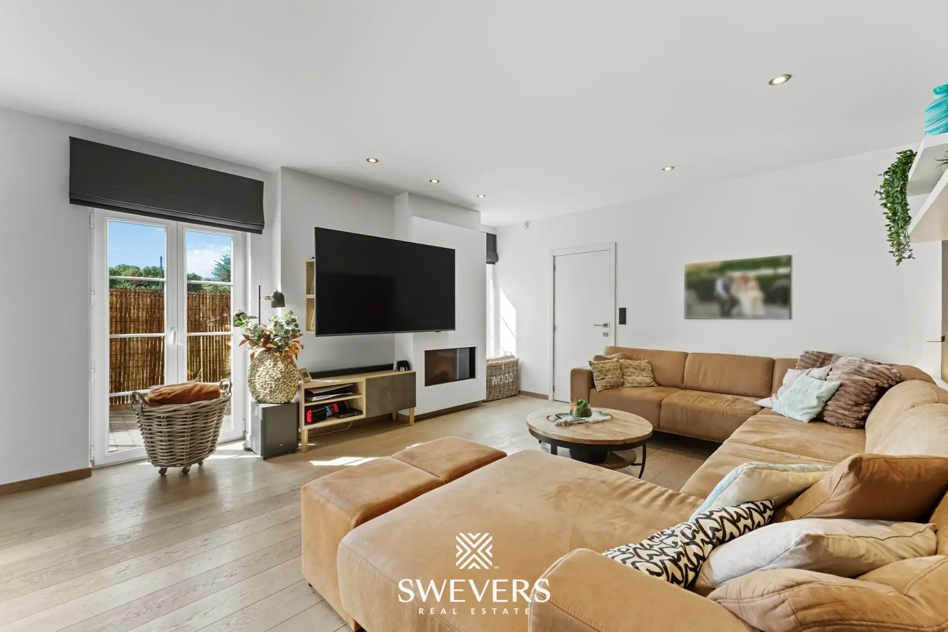 Luxueuze en energiezuinige woning op rustige ligging met zwembad foto 3