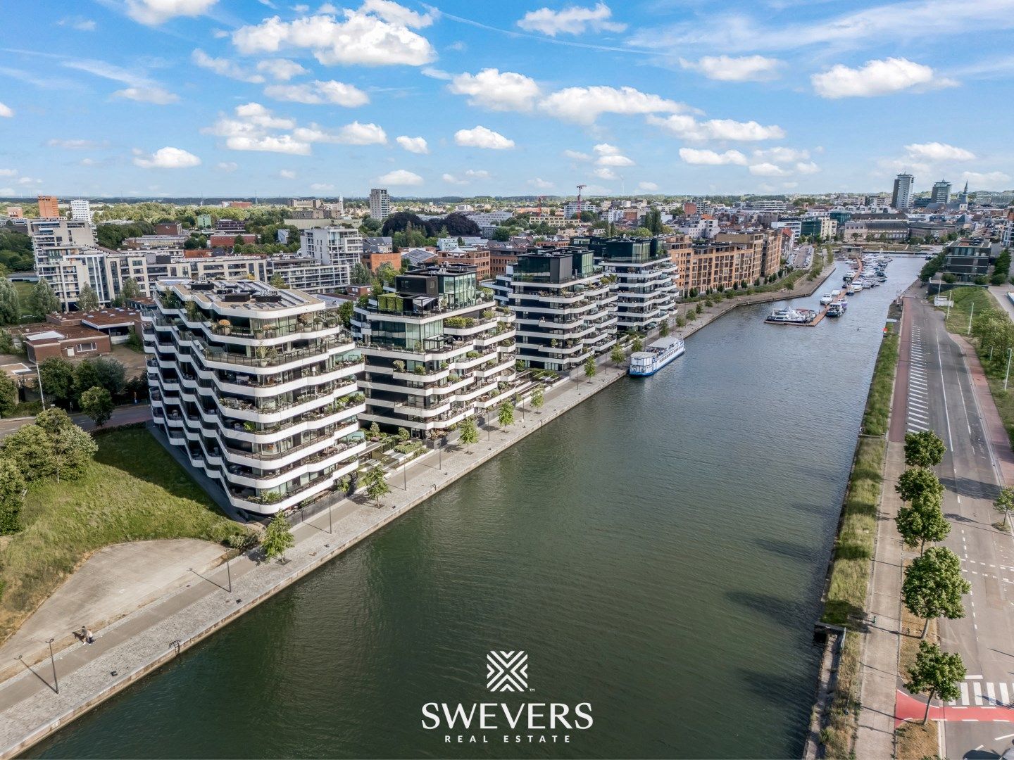 Exclusief penthouse ( 197 m2) met ruim terras ( 187 m2 ) en zwembad in residentie Zuidzicht te Hasselt foto 28