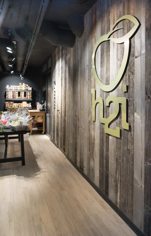 Opvallend instapklaar handelspand met 17 m gevelbreedte en topvisibiliteit foto 7