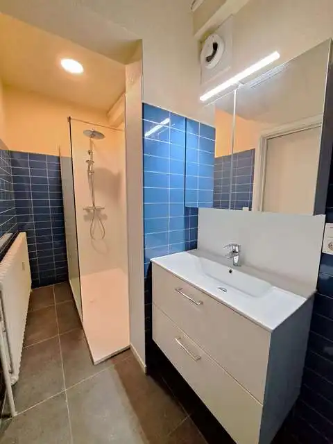 Ruime instapklare Kantoor- of Praktijkruimte Appartement te koop in Sint-Michiels Brugge foto 8