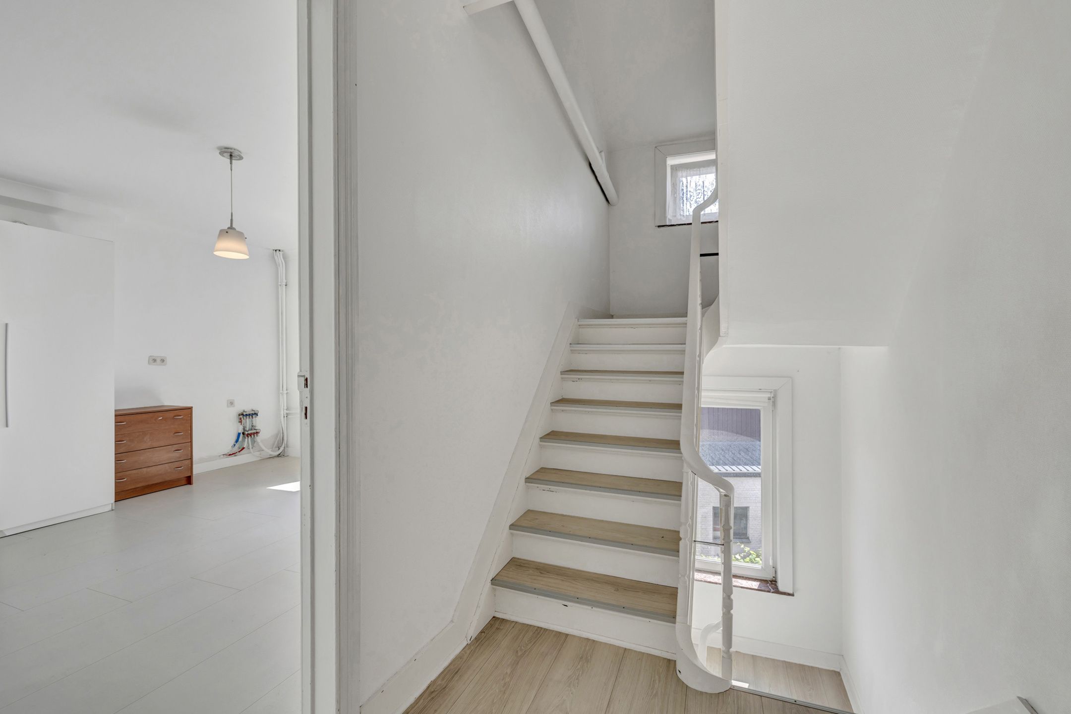 Instapklare handelsruimte met ruim triplex appartement  foto 7