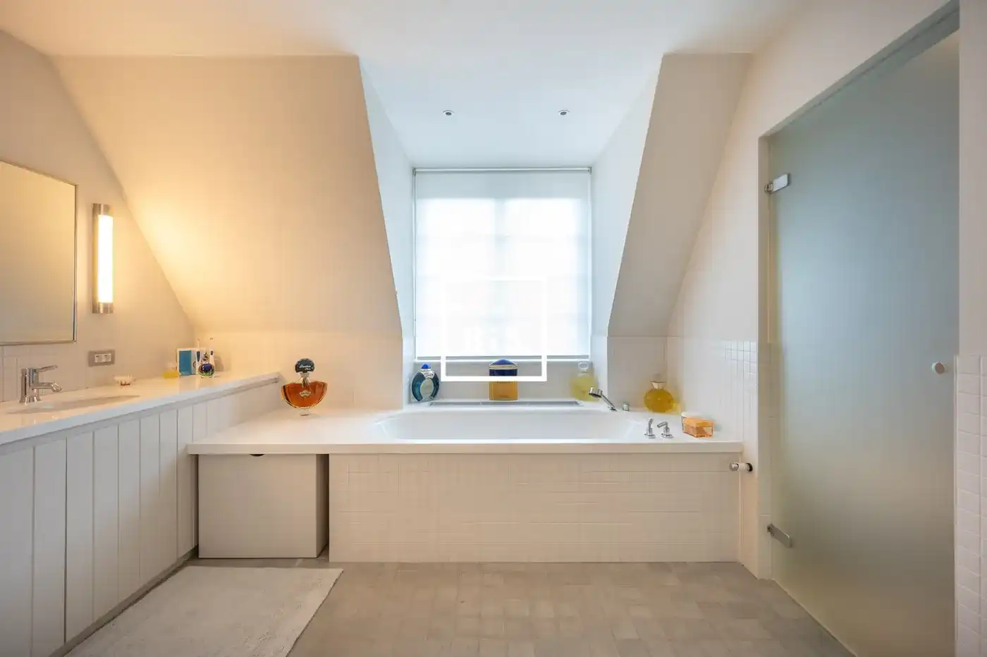 Ruime en stijlvolle villa met optimale privacy op een topligging in het Zoute foto 13