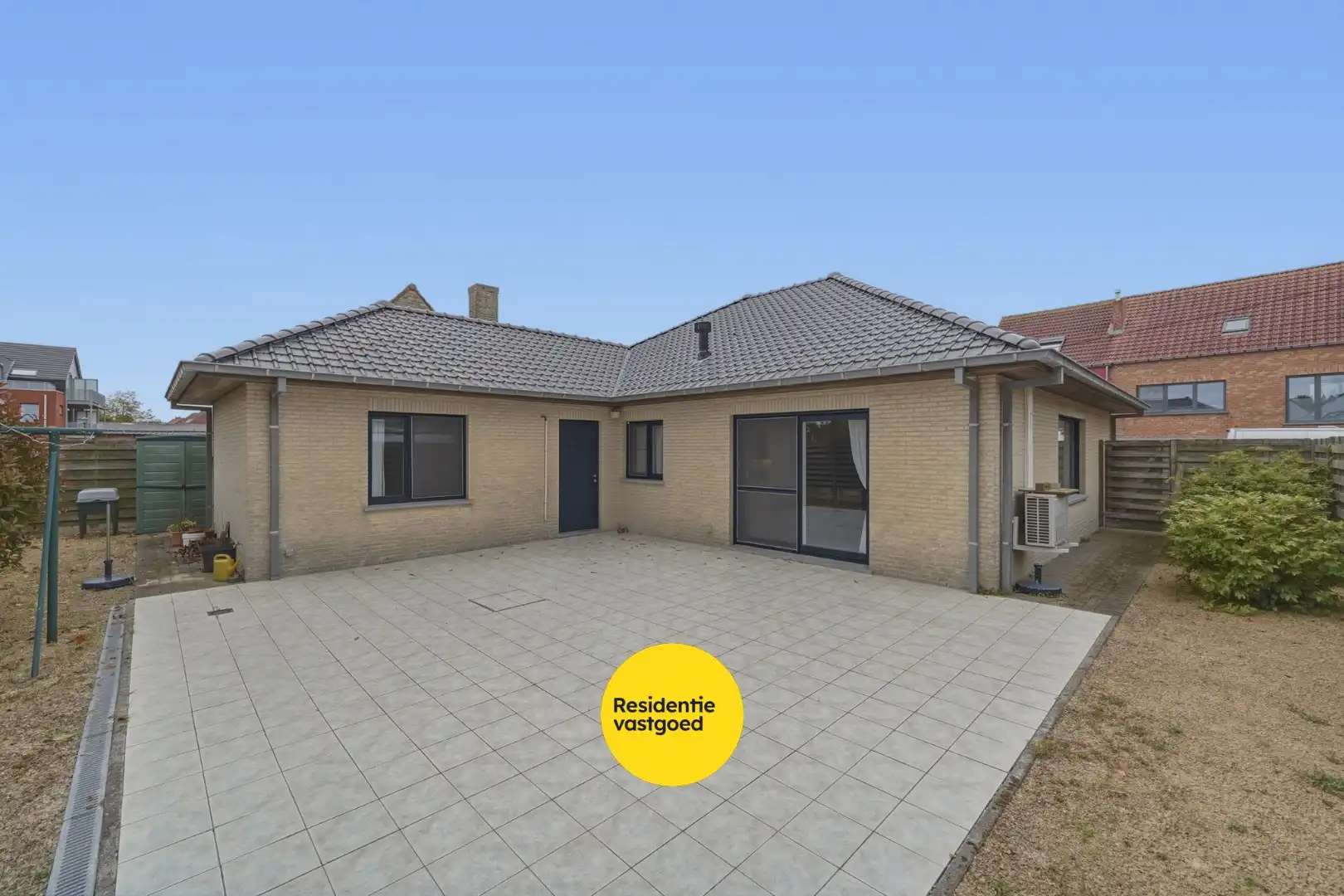 Verzorgde alleenstaande bungalow met tuin, garage en groot terras in het rustige Ettelgem foto 23