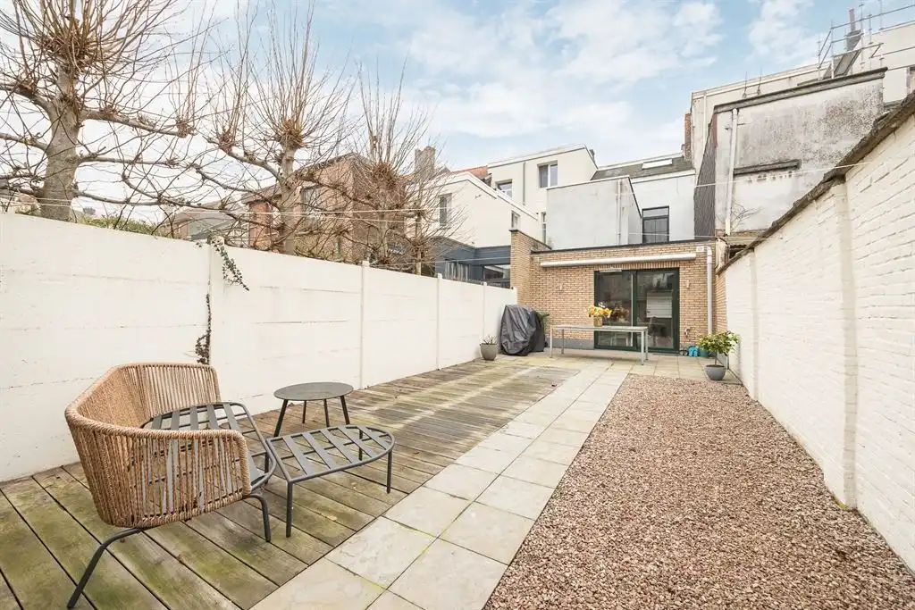 Ruime instapklare woning vlakbij het Rivierenhof foto 7