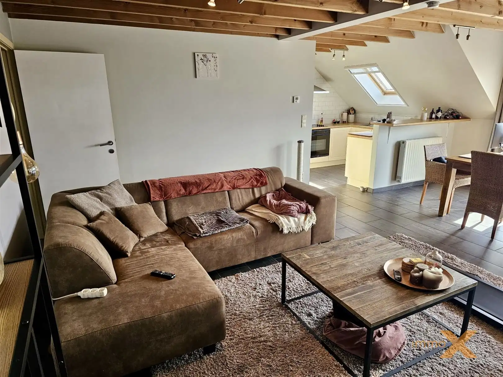 LICHTRIJK APPARTEMENT MET BALKON EN GARAGE foto 7