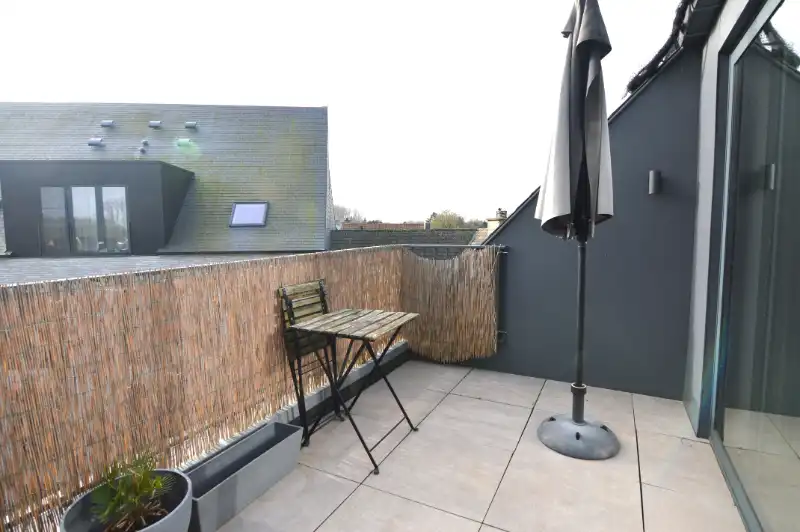 Appartement met 2 slaapkamers, terras en autostaanplaats te Boortmeerbeek. foto 11