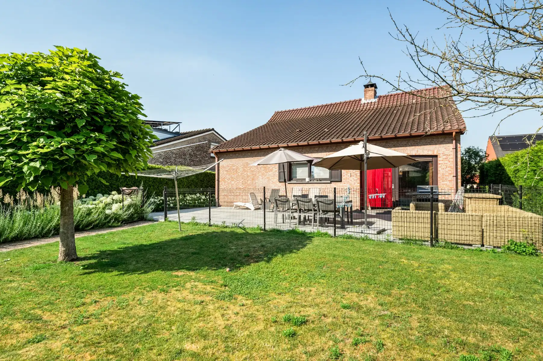 Charmante woning op zonnig perceel foto 5