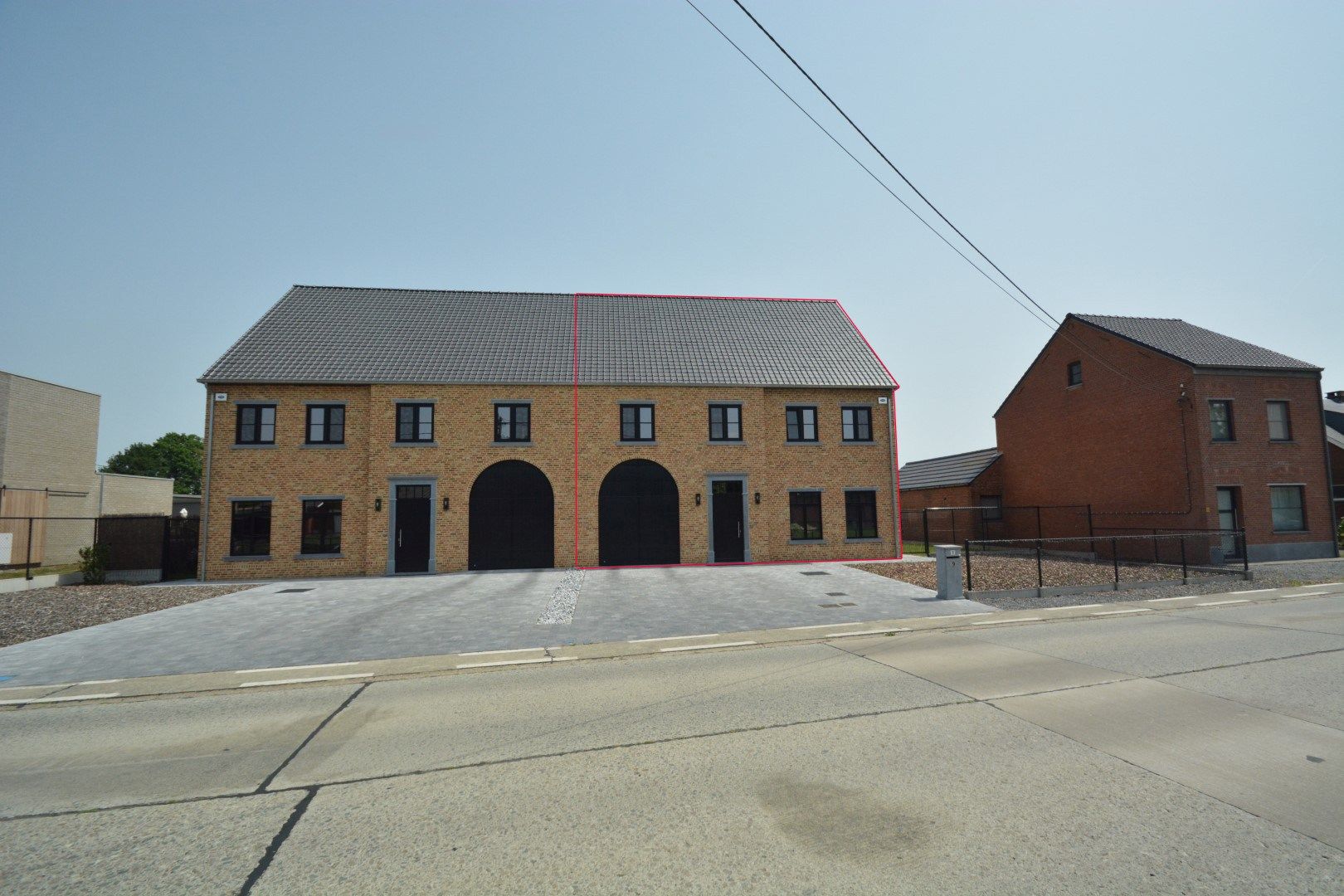 RECENTE WONING MET 4 SLPK TE BEGIJNENDIJK foto {{pictureIndex}}