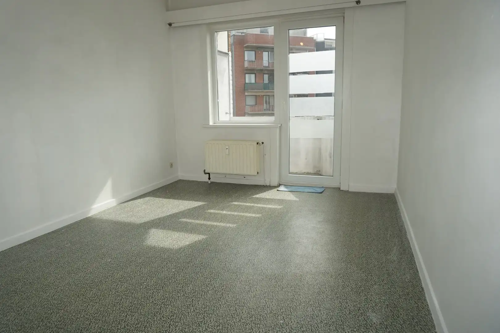 ONGEMEUBELD 1 SLP APP. GELEGEN KONINGSSTRAAT foto 13