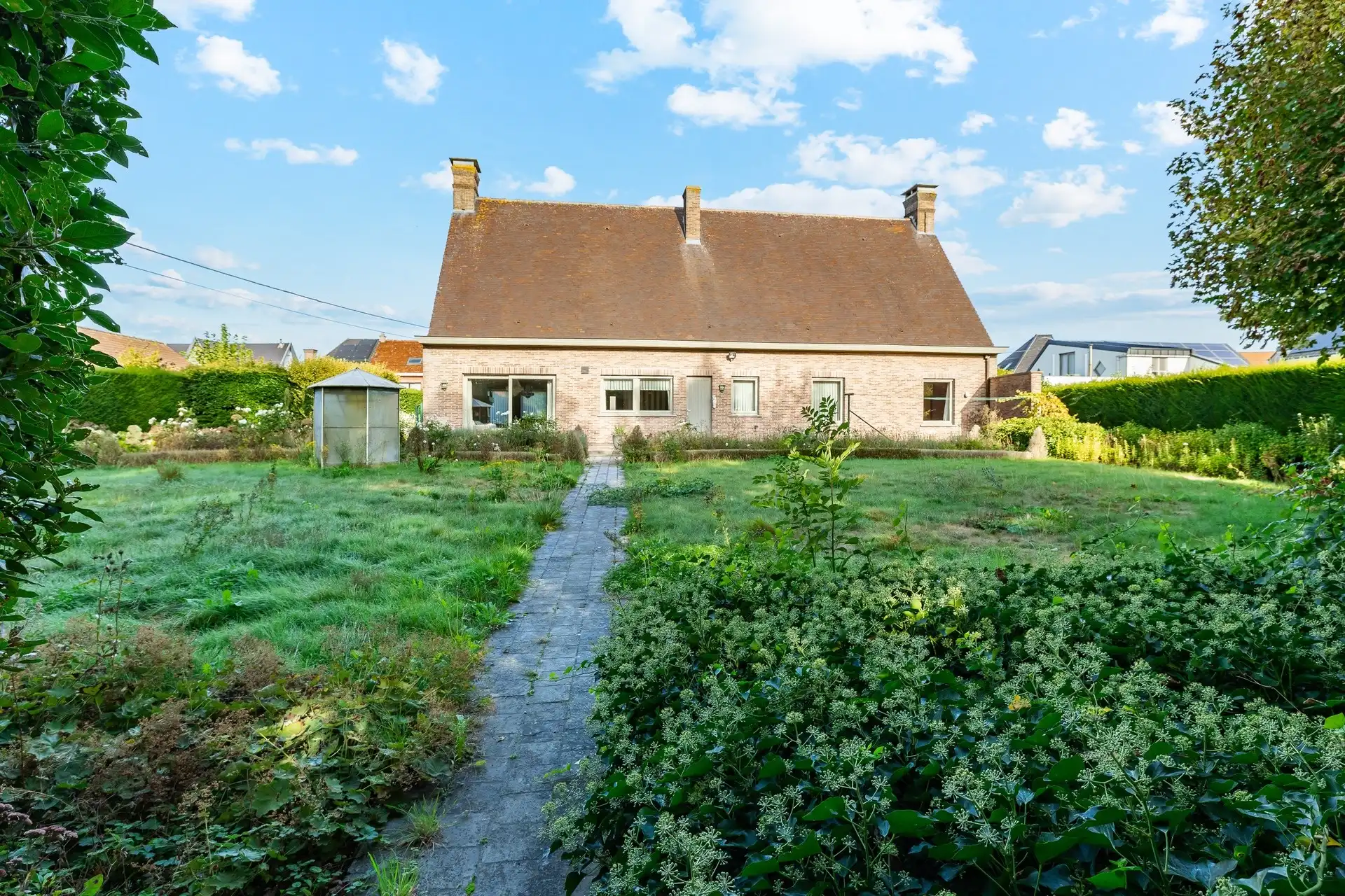 Charmante villa met panoramisch zicht op een toplocatie foto 40
