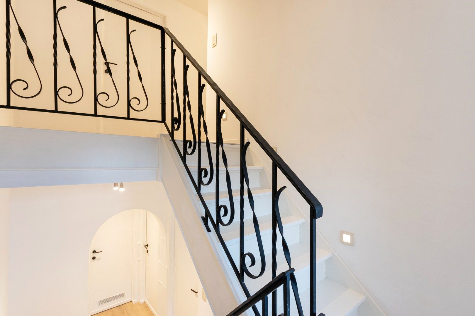 Ruime gerenoveerde, energiezuinige woning foto 21