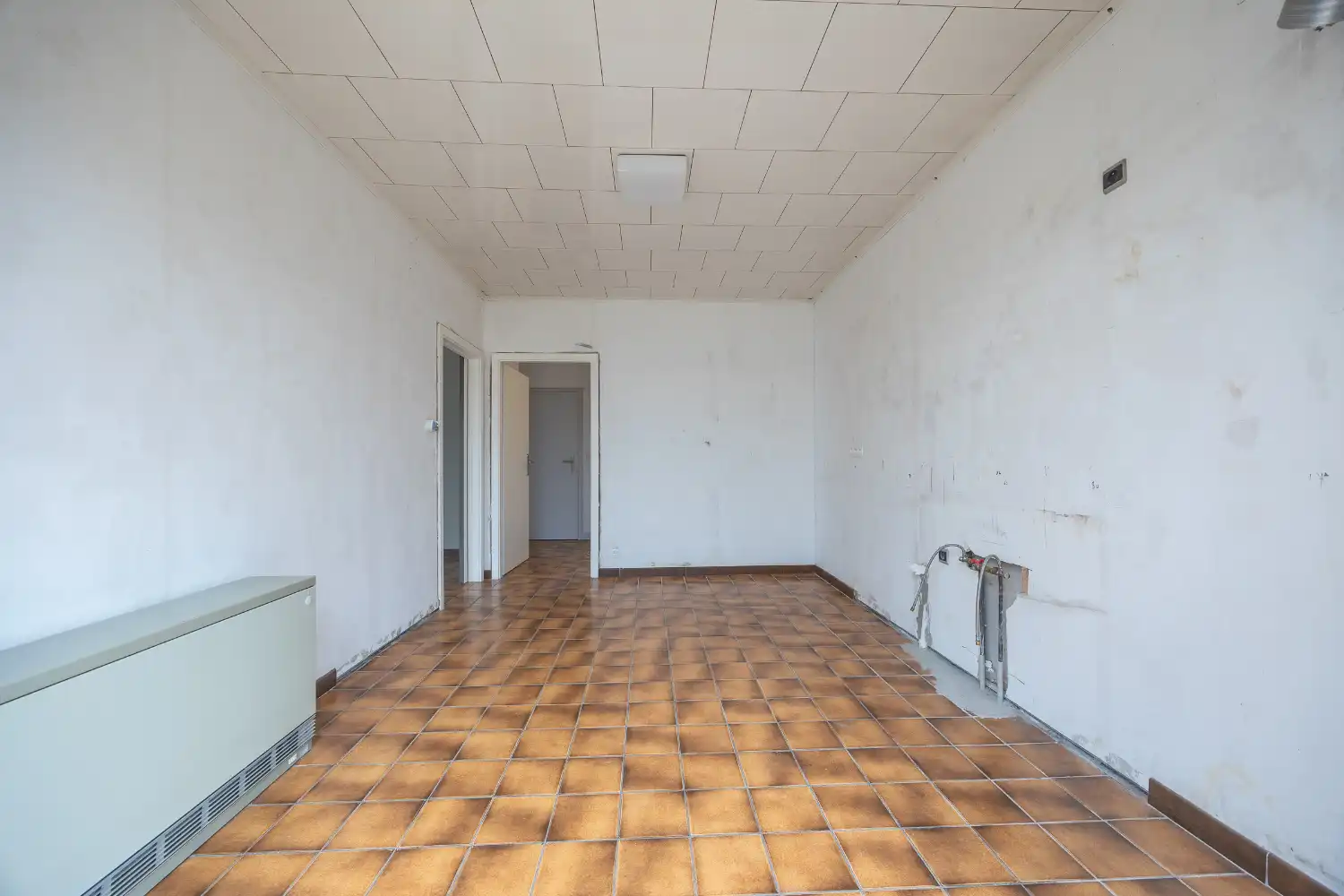 Te renoveren bungalow met potentieel in Jabbeke foto 7