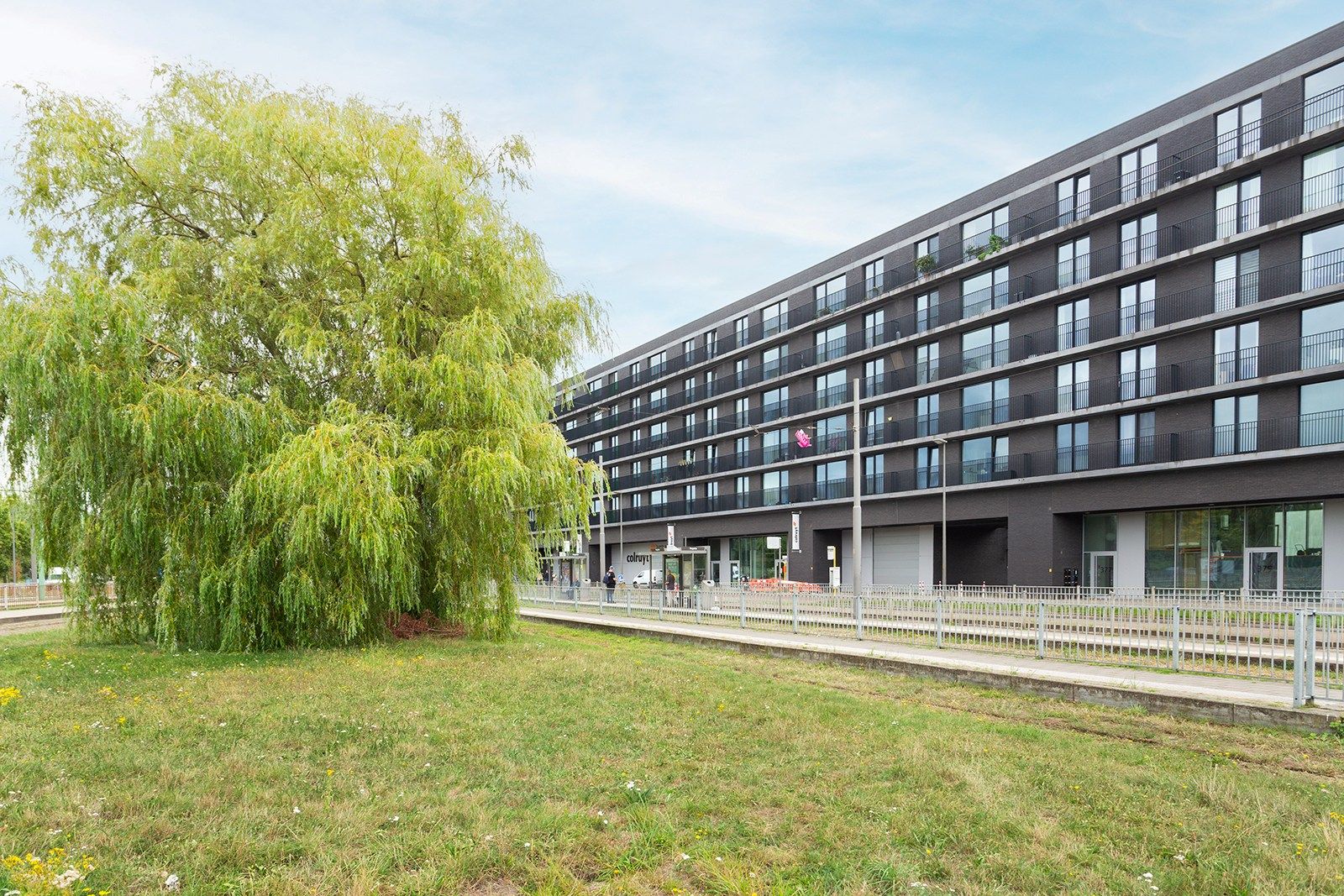 Lichtrijk appartement met 2 slaapkamers foto 24
