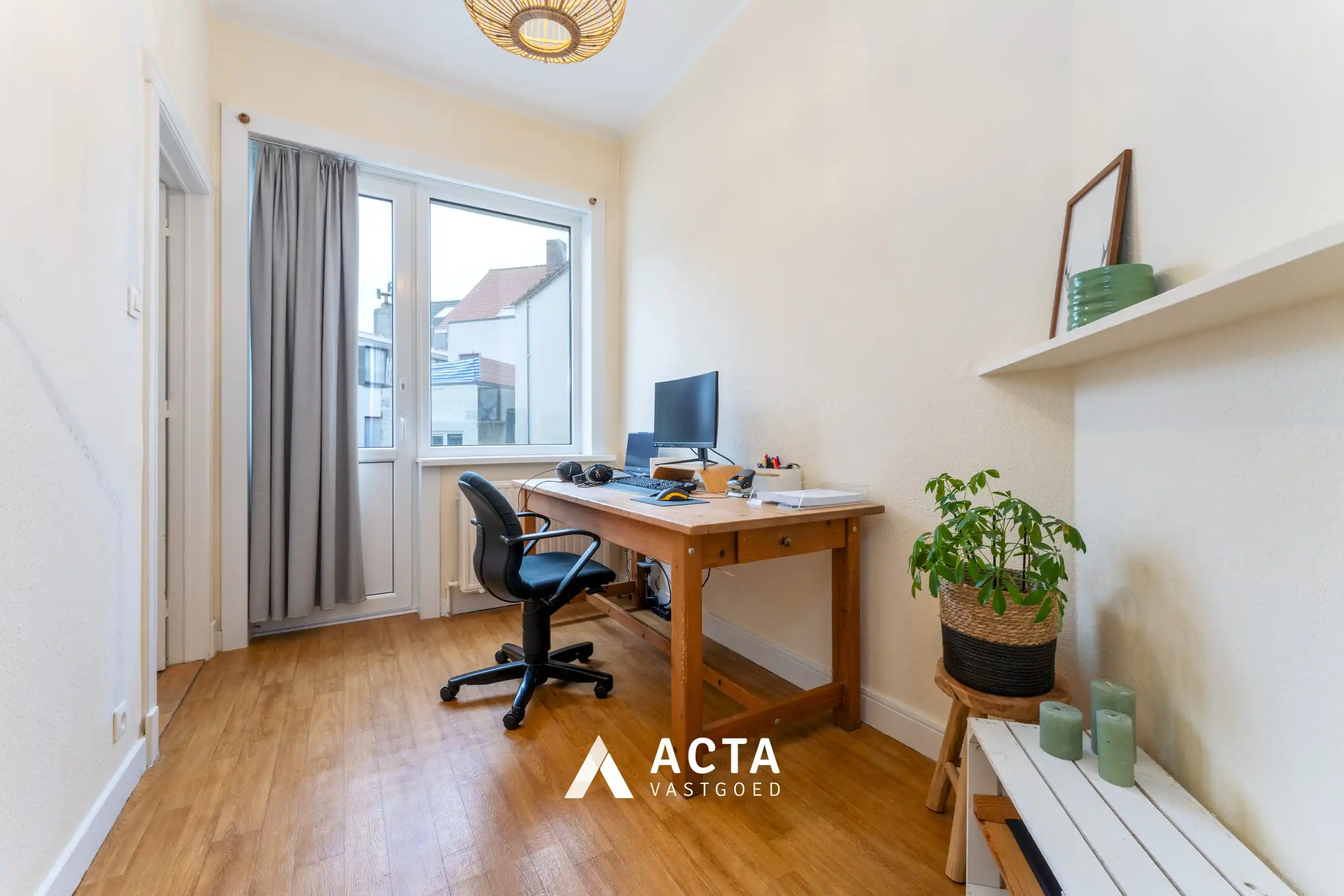 Instapklare Modernistische stadswoning met tuin foto 12