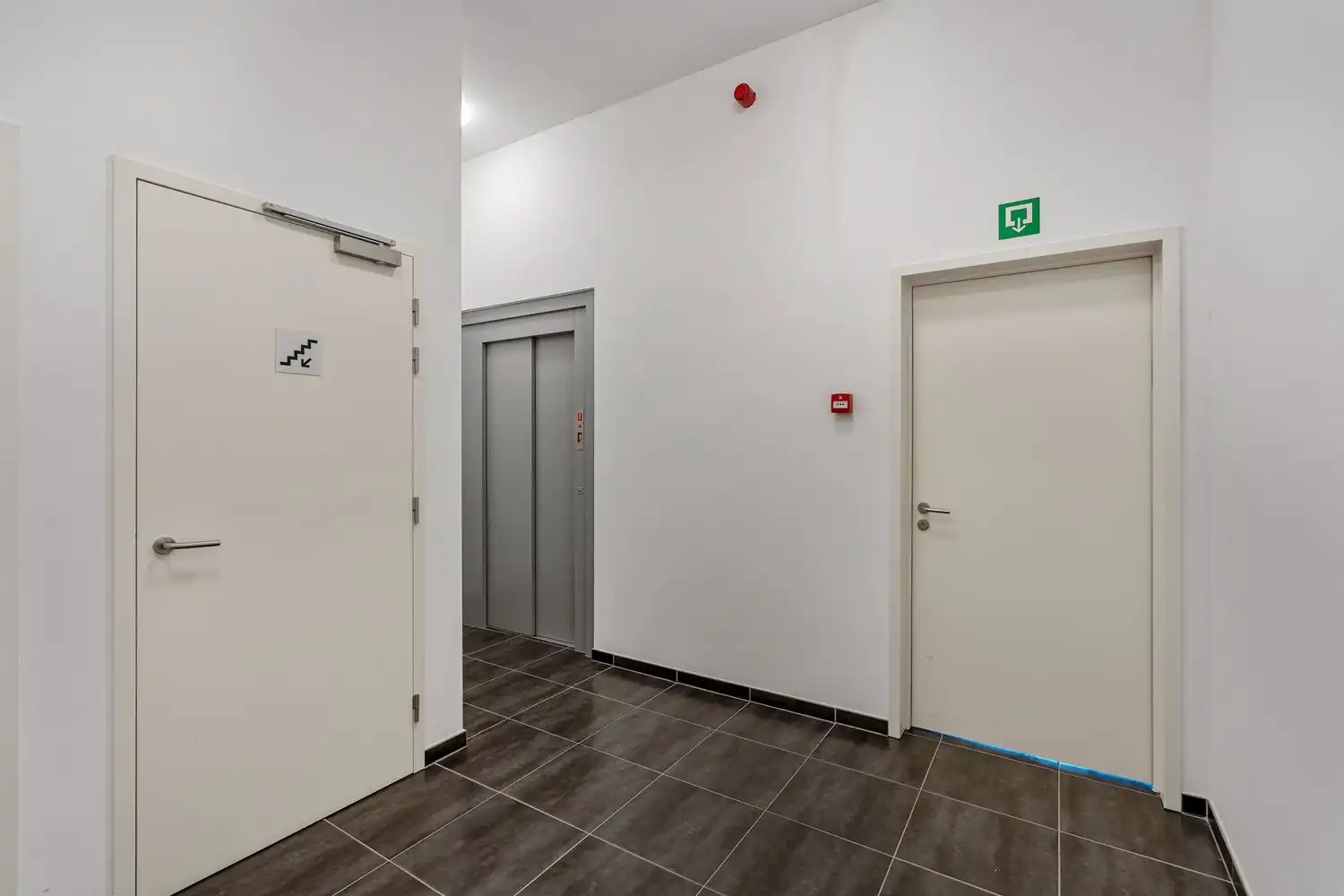 Modern en energiezuinig(A-label) appartement met 2 slaapkamers, een terras, een autostaanplaats en een kelder te Herent! foto 3
