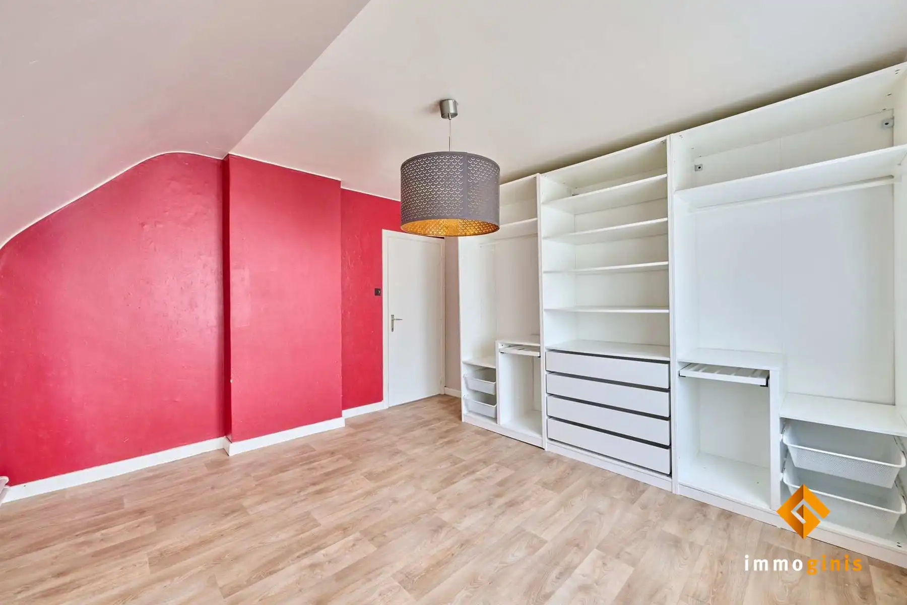 Charmante woning met 3 slaapkamers op een ruim en groen perceel van 17 are in een rustige buurt.   foto 17