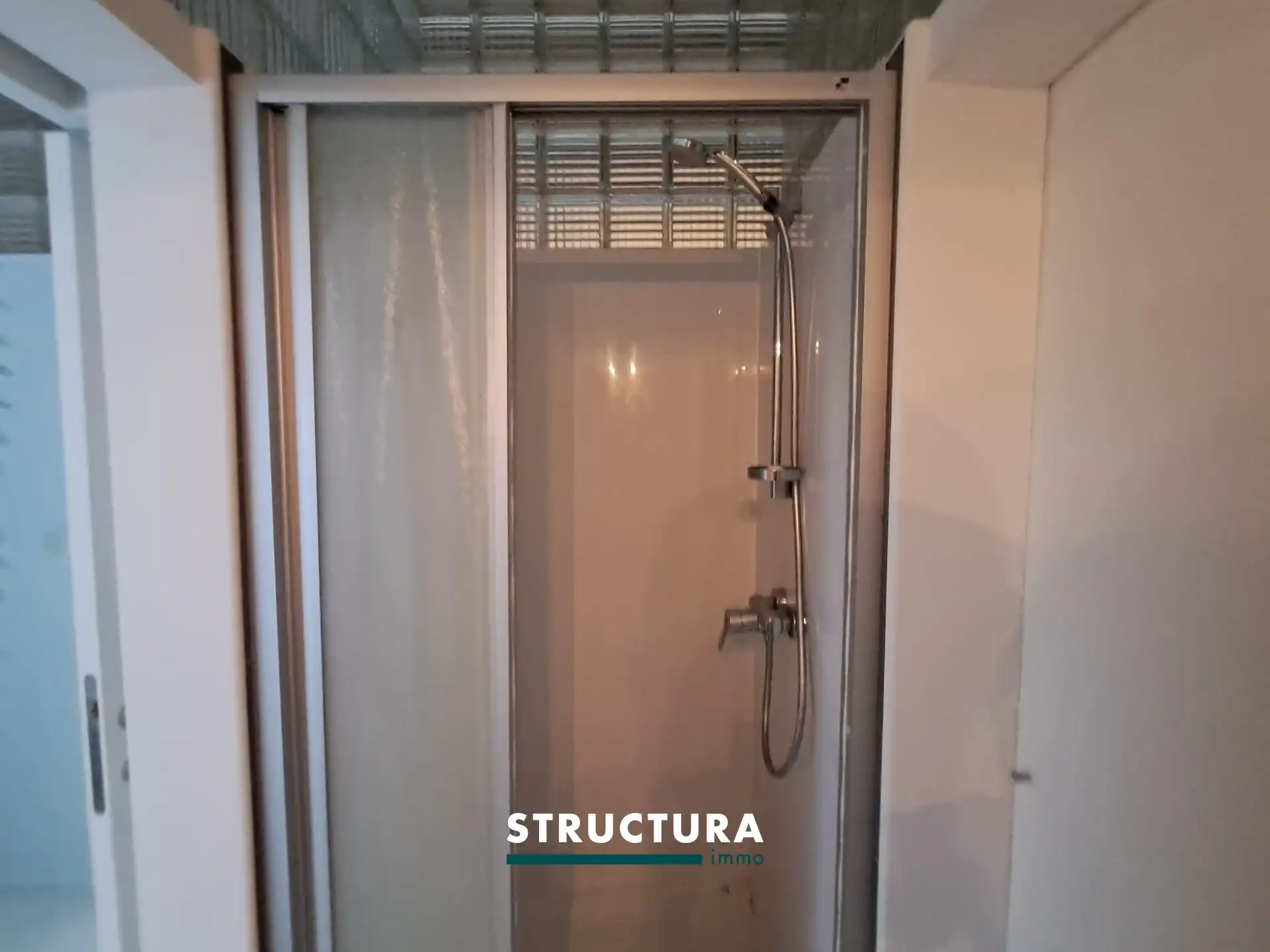 Karaktervolle loft met 3 slaapkamers in hartje Merchtem foto 13