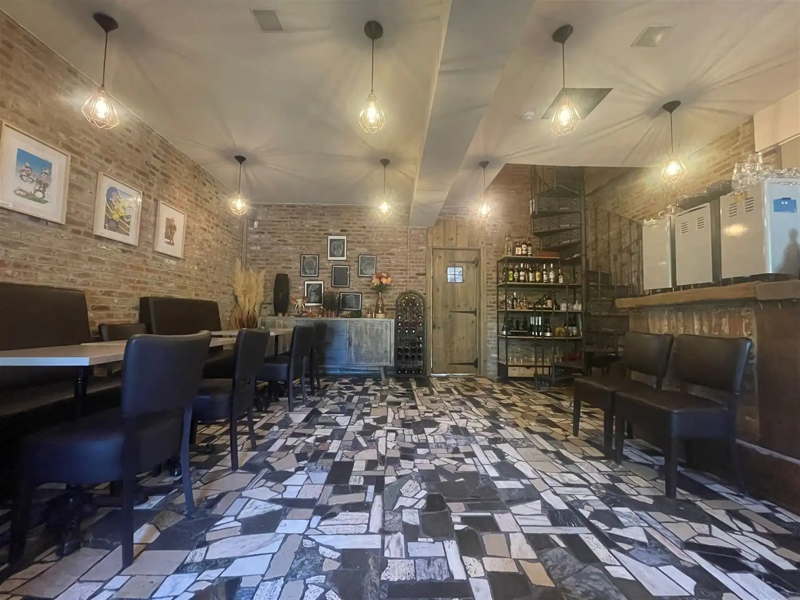 Goed gelegen horecazaak foto 7