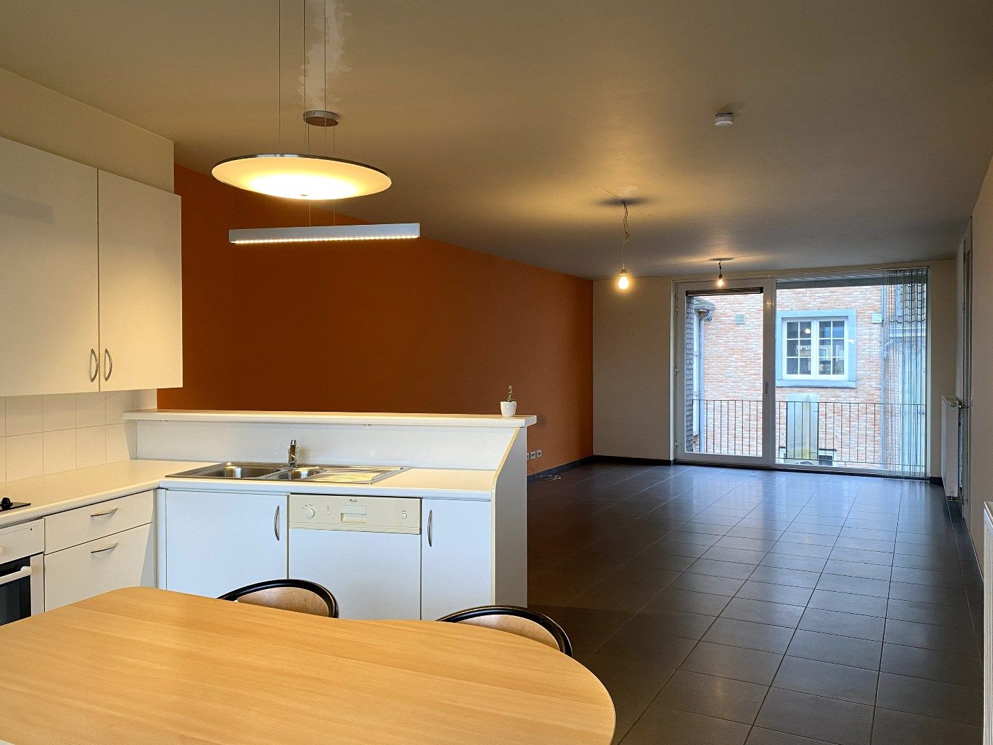 GEZELLIGE RIJWONING MET 3 SLPKS | KOER EN TERRAS foto 11