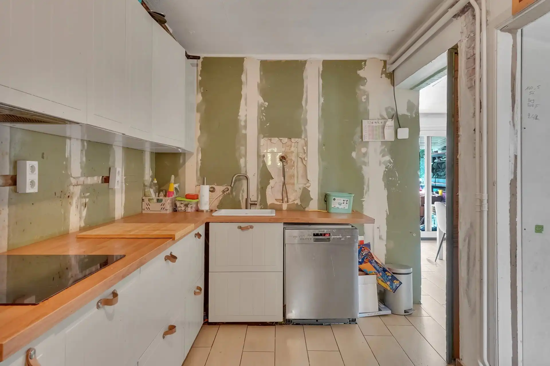 Ruime woning in rustige woonwijk foto 11