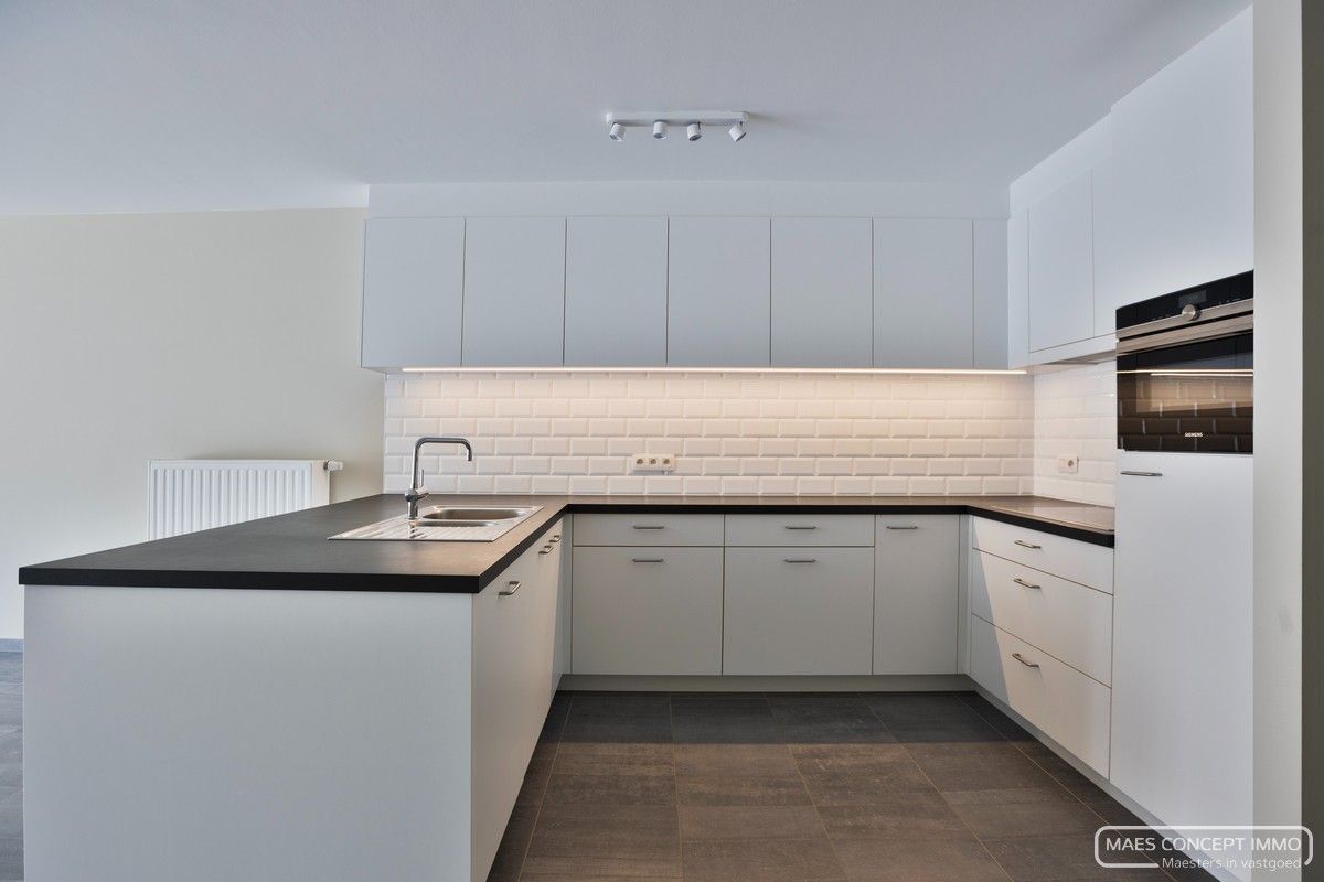 Ruim gelijkvloers 2-slaapkamerappartement in Jabbeke foto 6