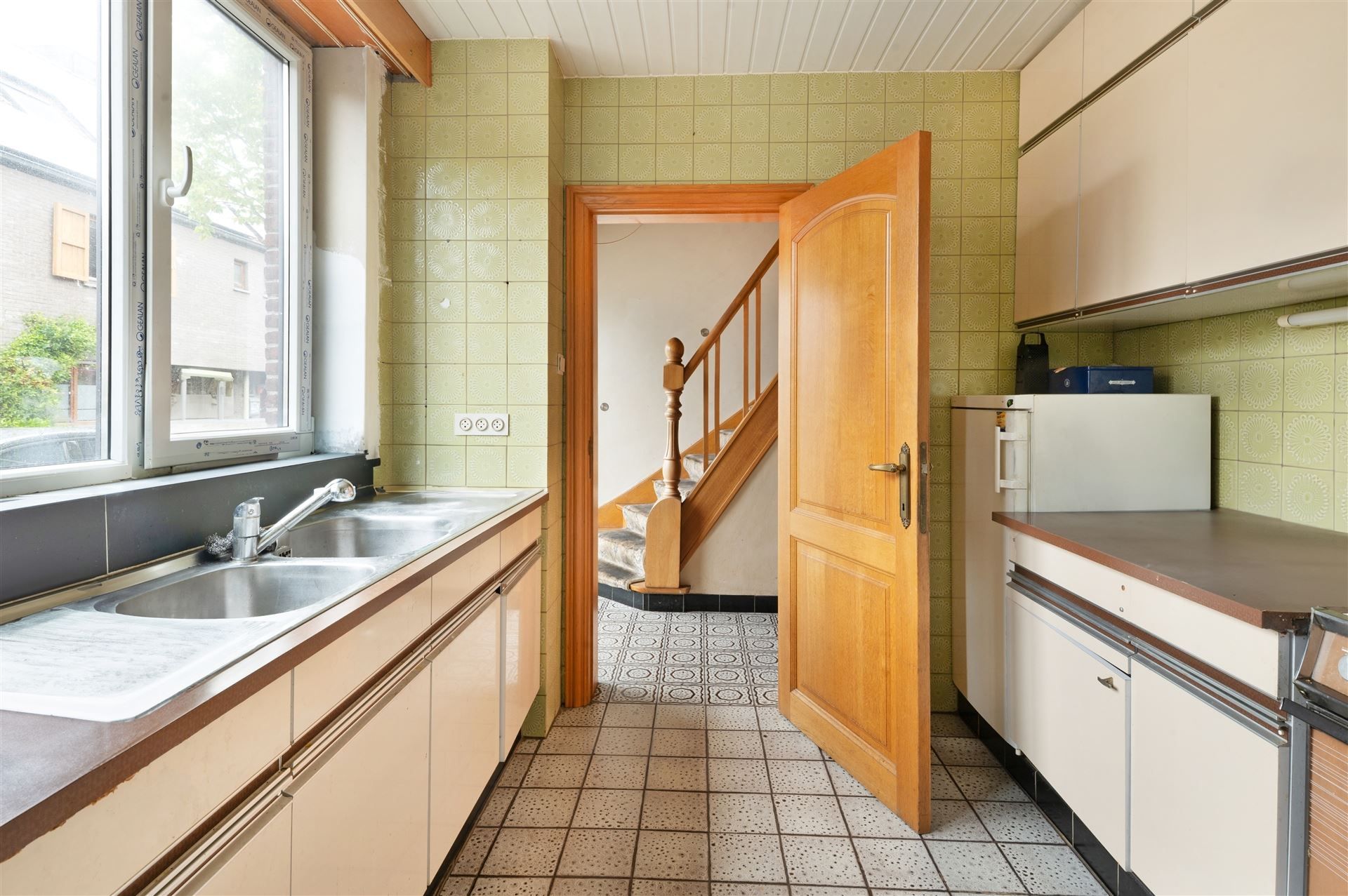 Te renoveren woning met tuin en 3 slaapkamers in Gent! foto 4