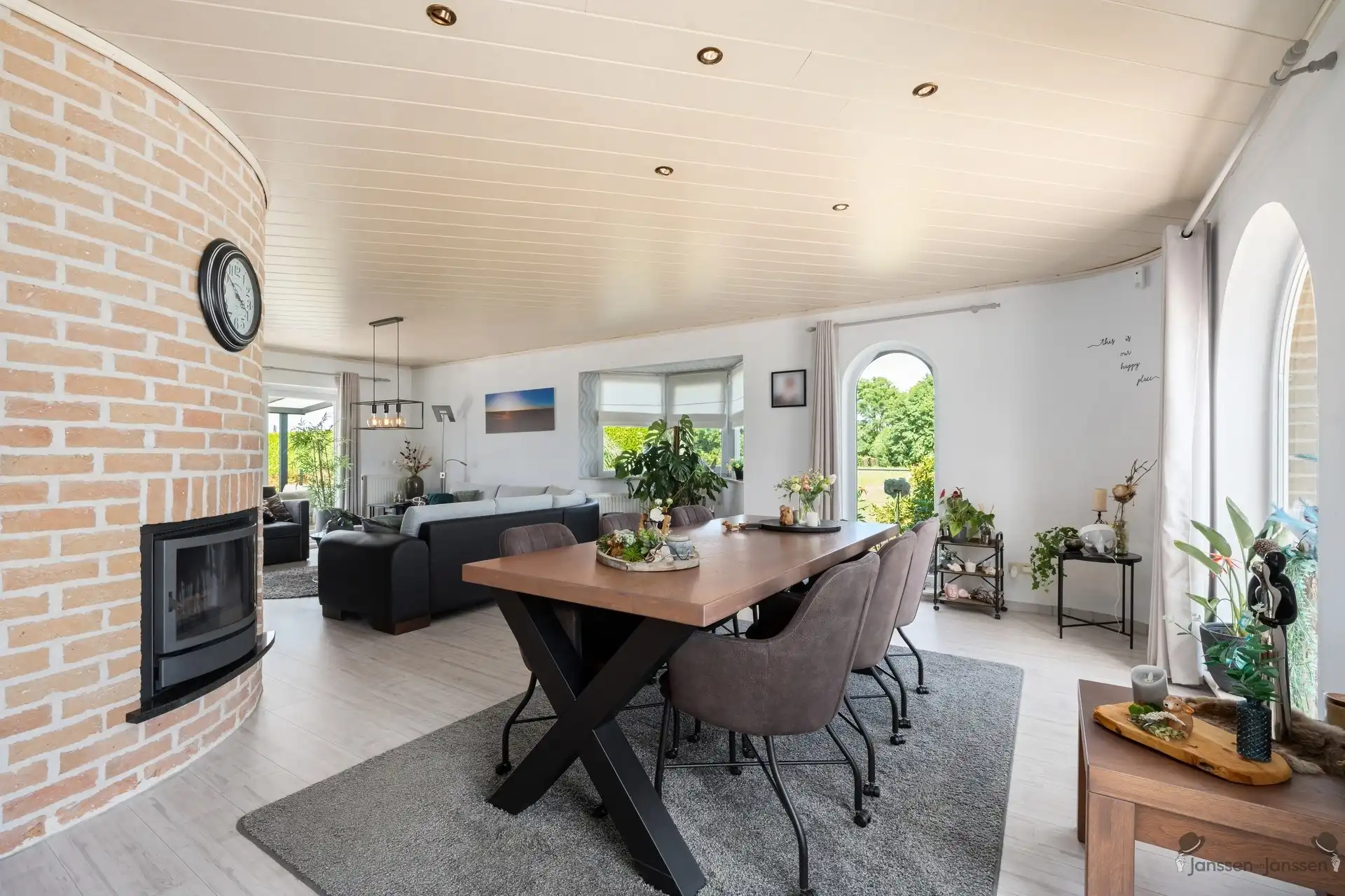 Instapklare gelijkvloerse Spaanse villa op een uitzonderlijk rustige locatie foto 4